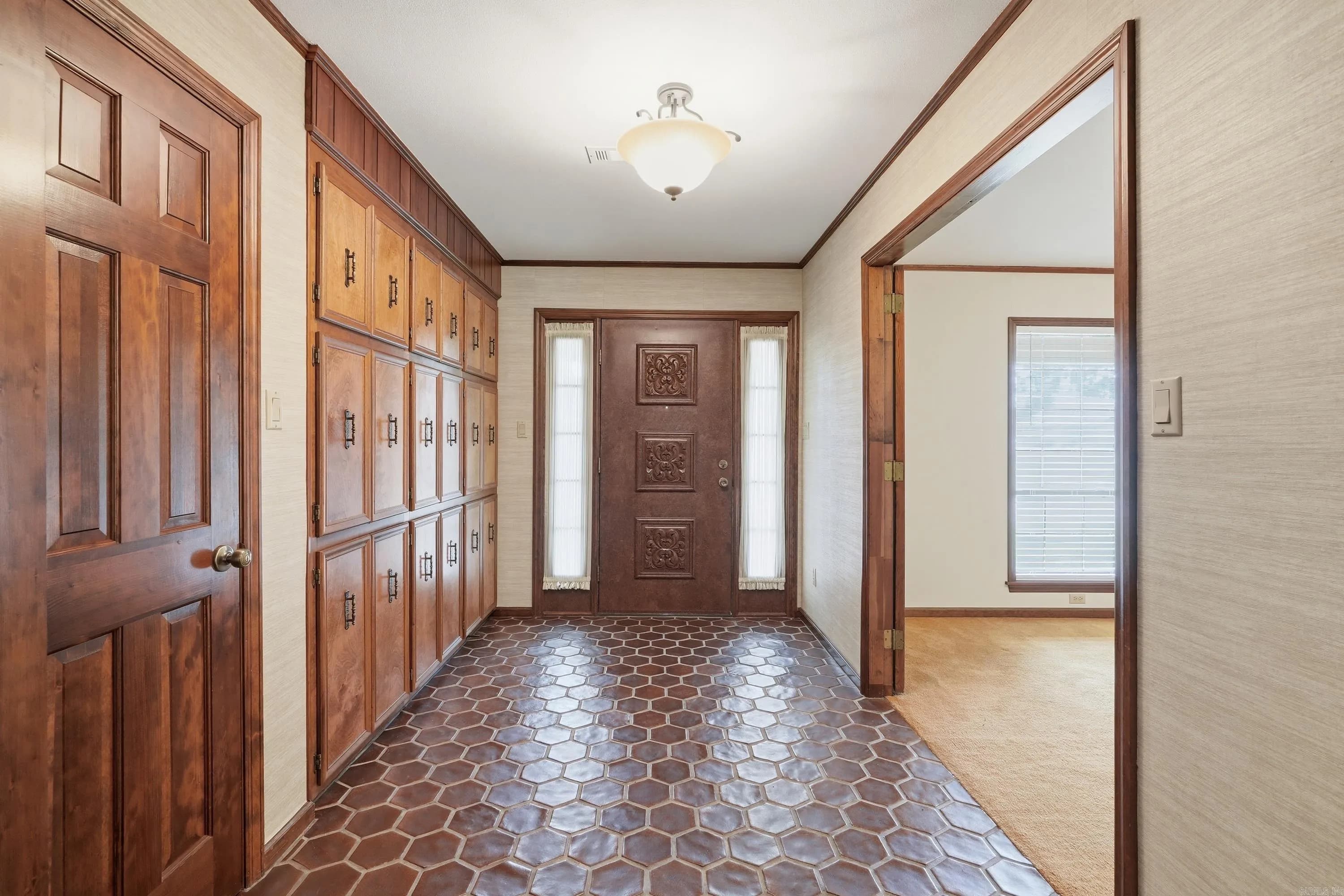 Property at 38  Garrett - Image 7