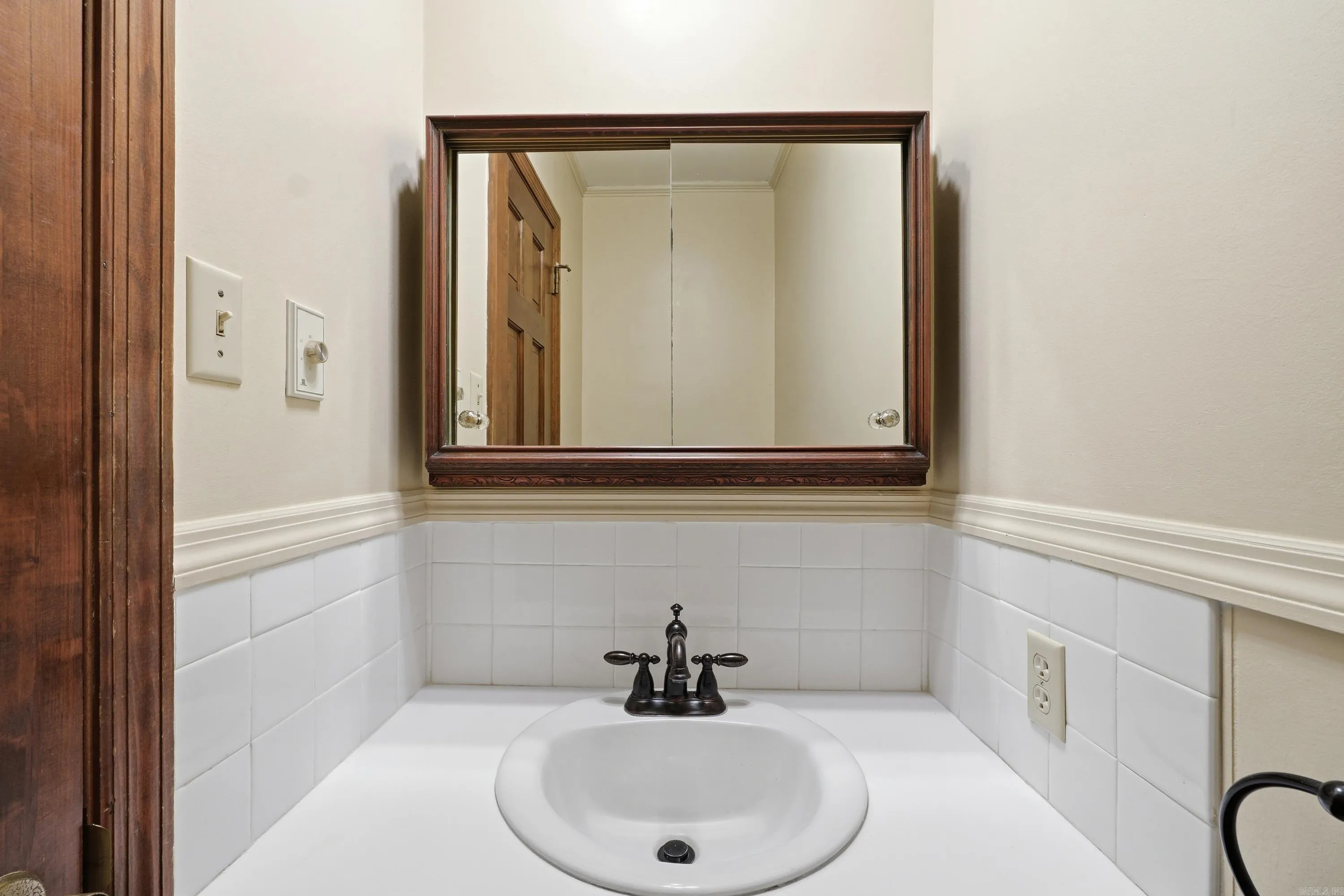 Property at 38  Garrett - Image 36