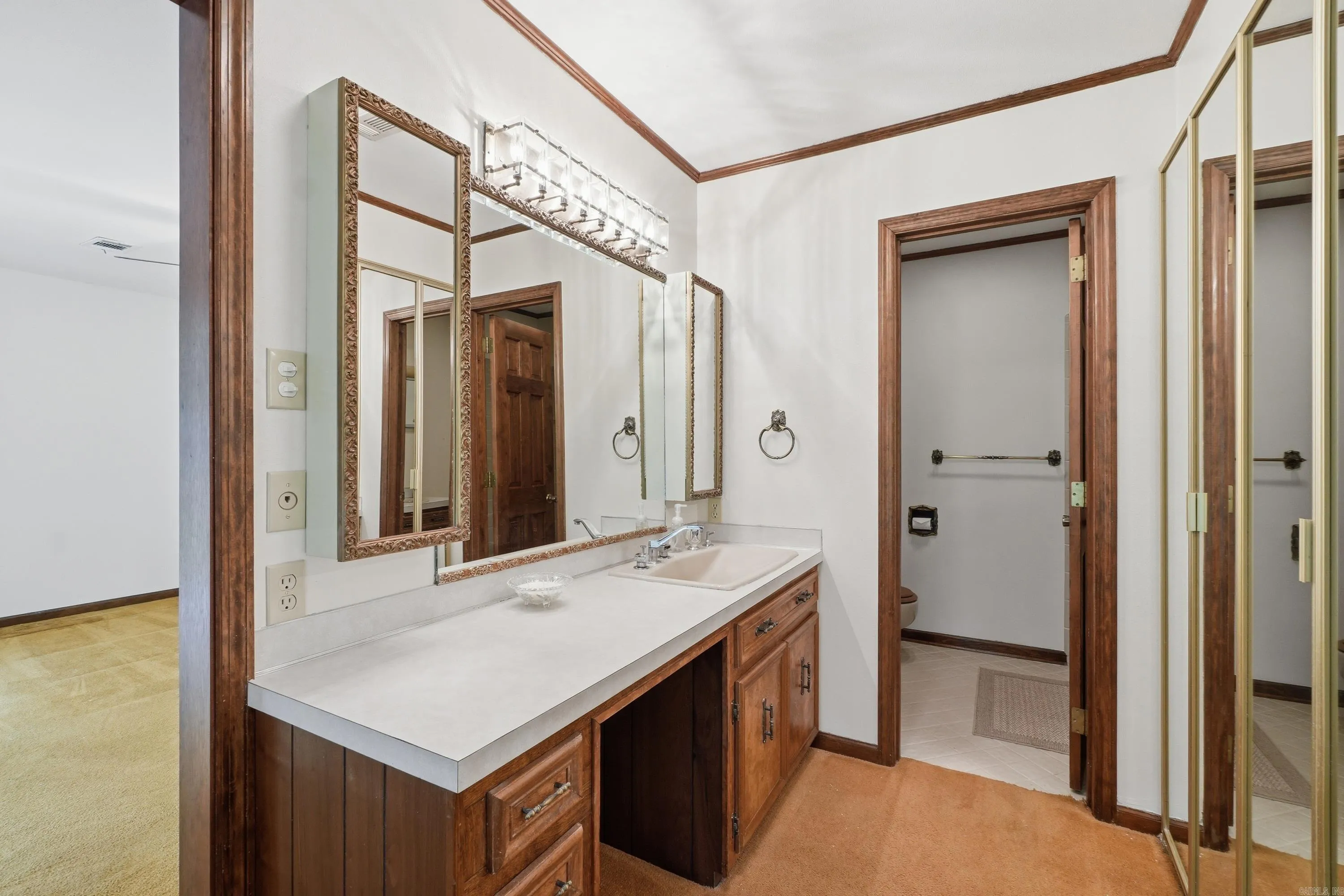 Property at 38  Garrett - Image 29