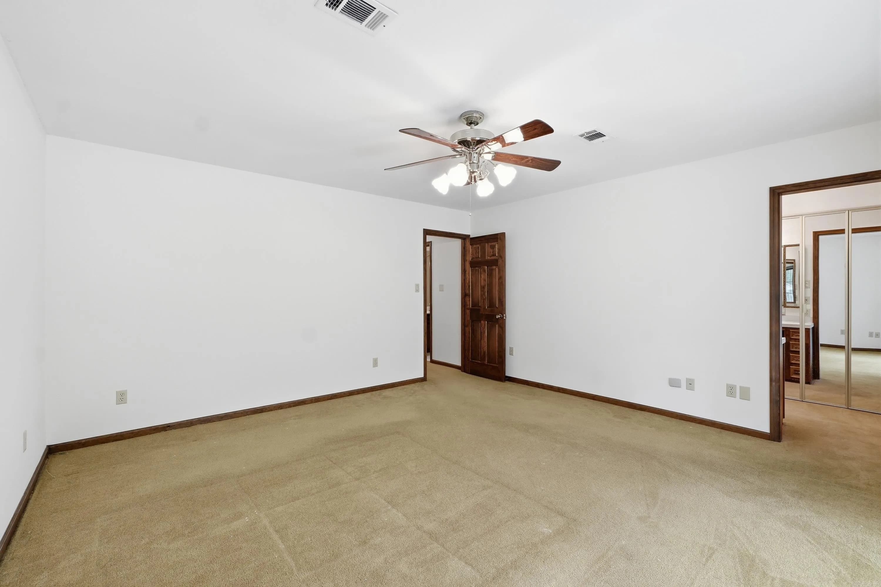 Property at 38  Garrett - Image 30