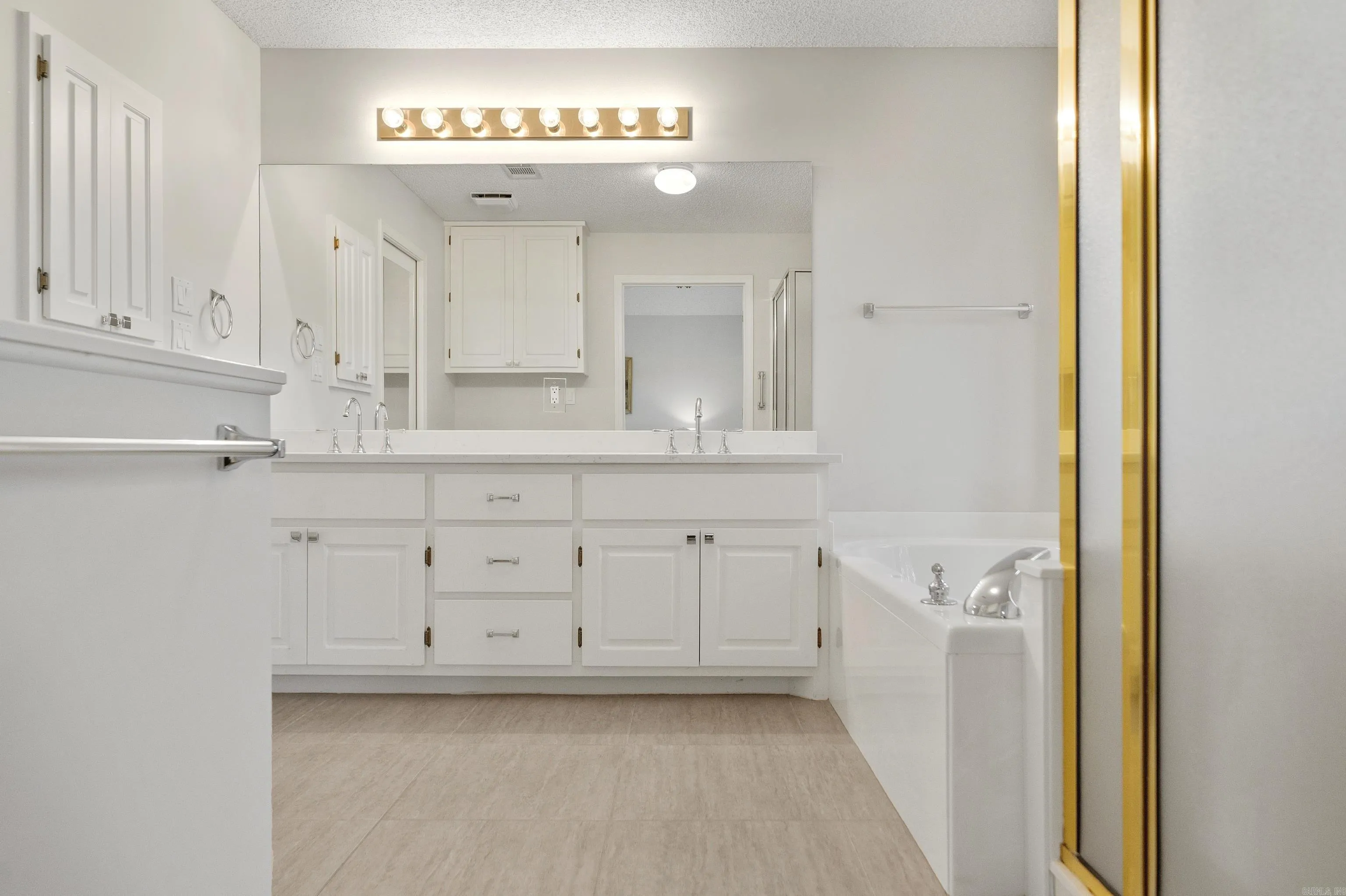 Property at 18  Fastota lane - Image 15