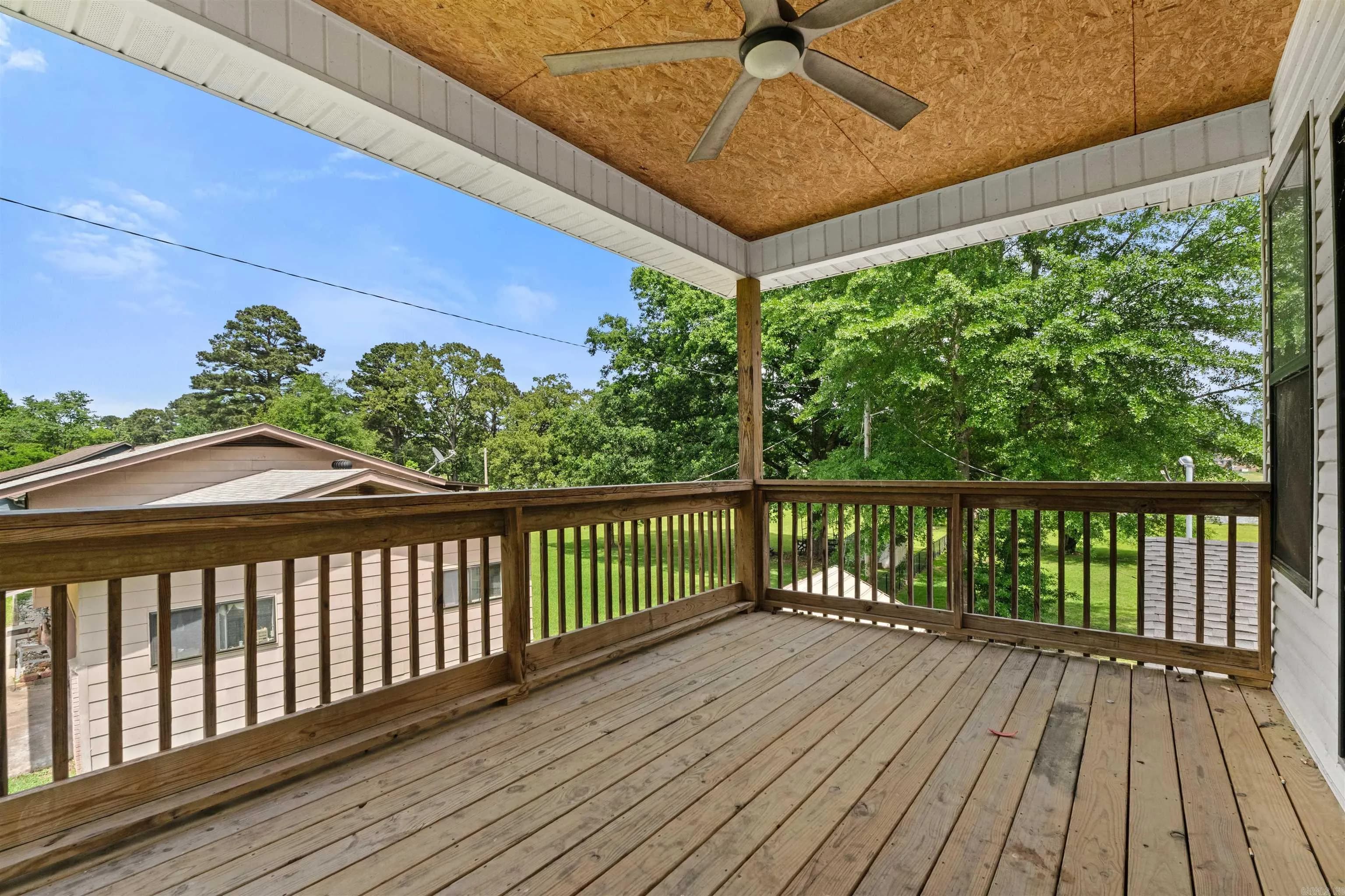Property at 1925 W Lakeview - Image 43