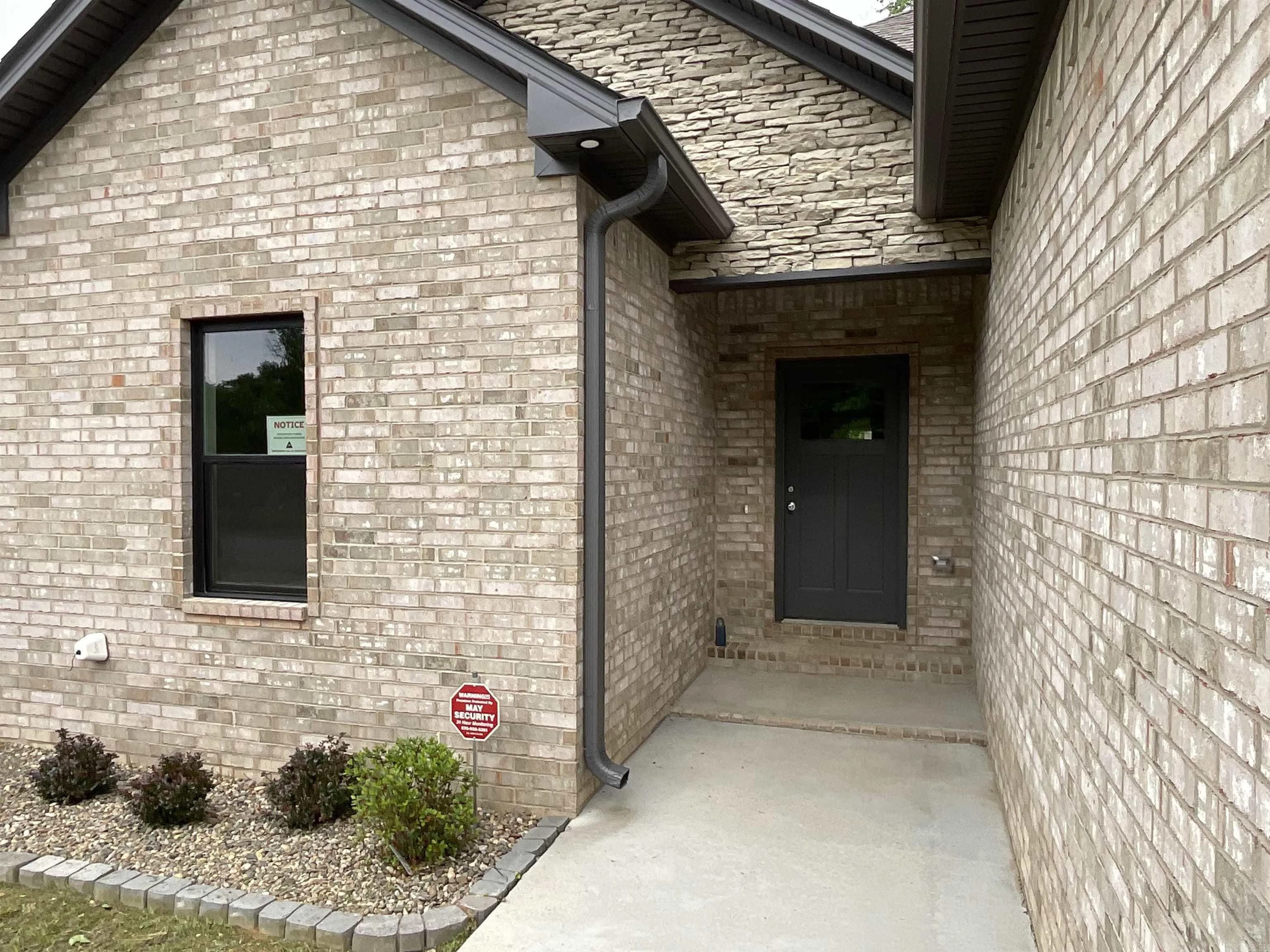 Property at 1005 N Jeff davis - Image 2
