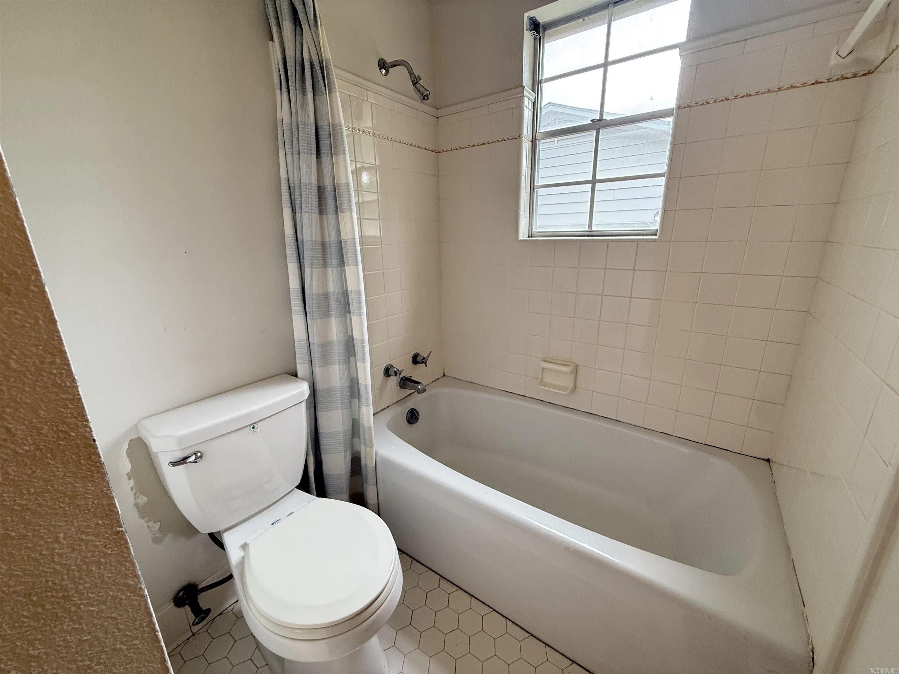 Property at 1303  Biscayne - Image 16