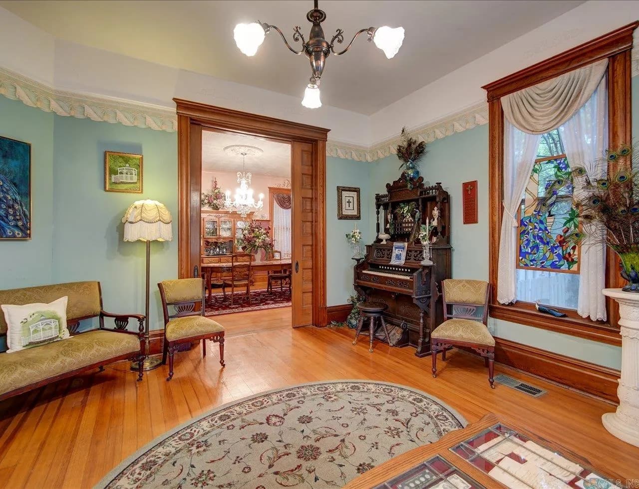 Property at 318  Quapaw  The Gables Inn - Image 12