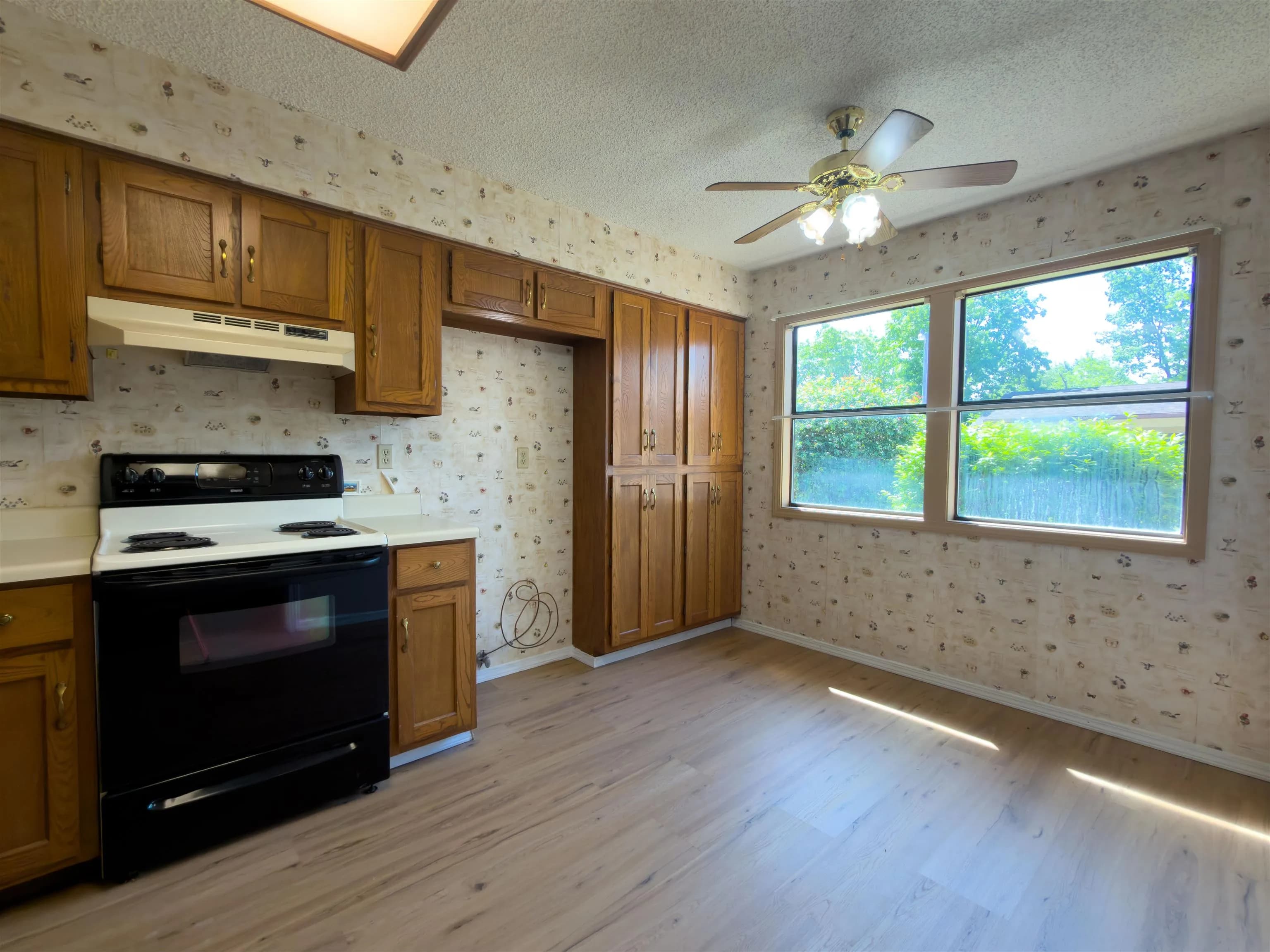 Property at 8  Spring river - Image 8