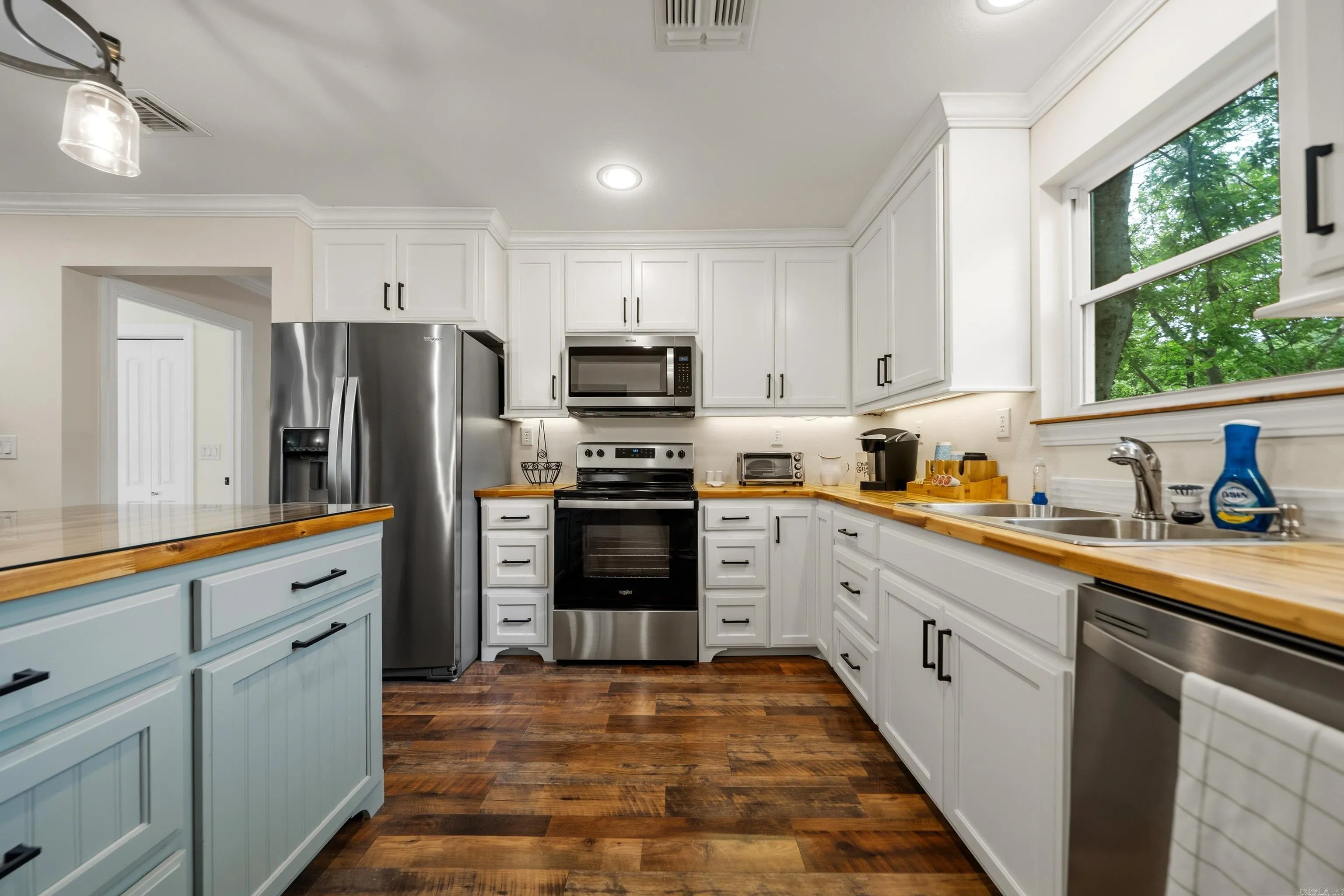 Property at 236  Sharon - Image 15