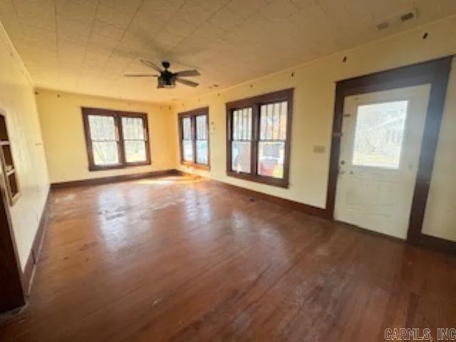 Property at 401 S  Moose - Image 16