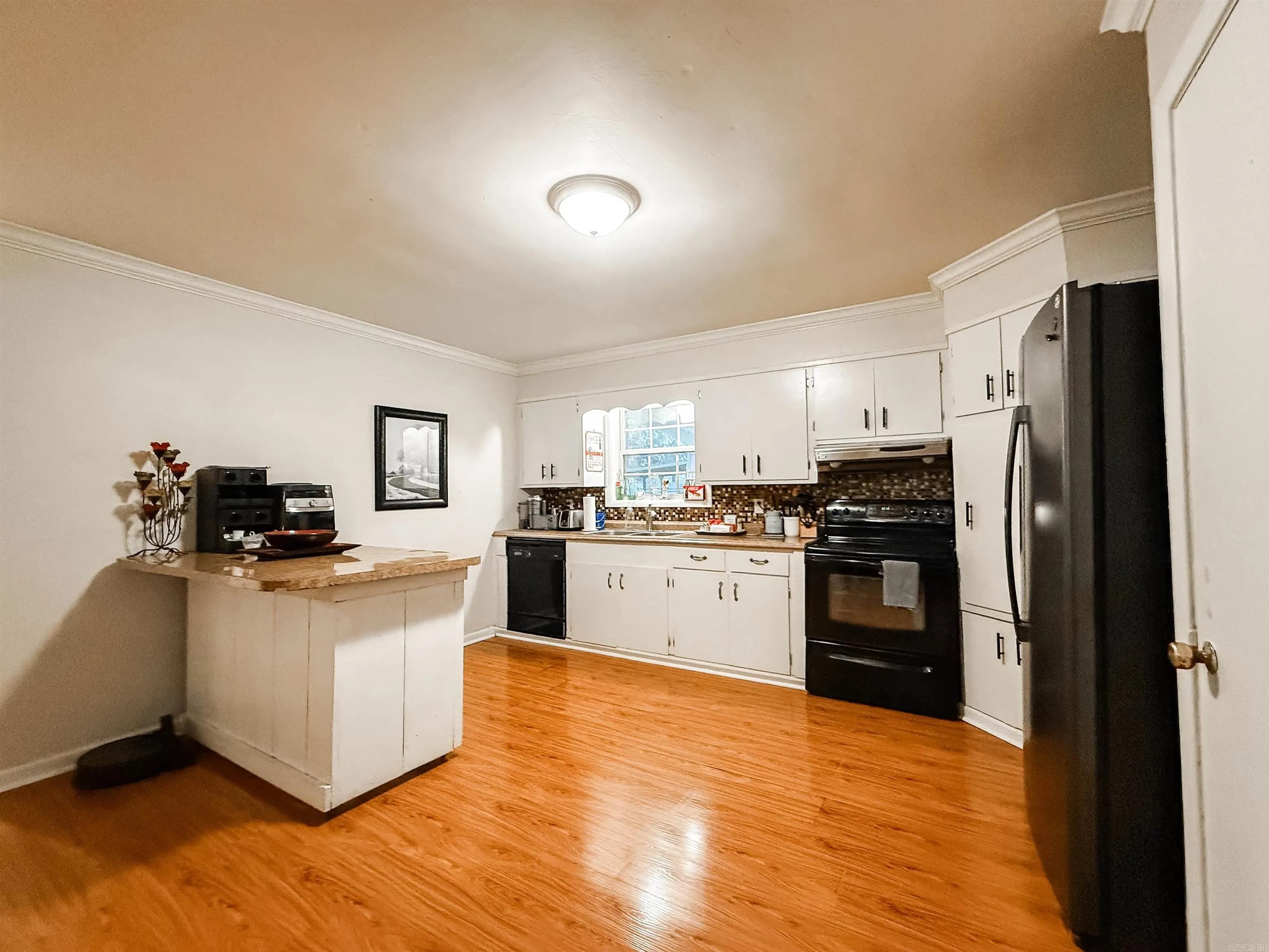 Property at 320  Mildred dr - Image 10