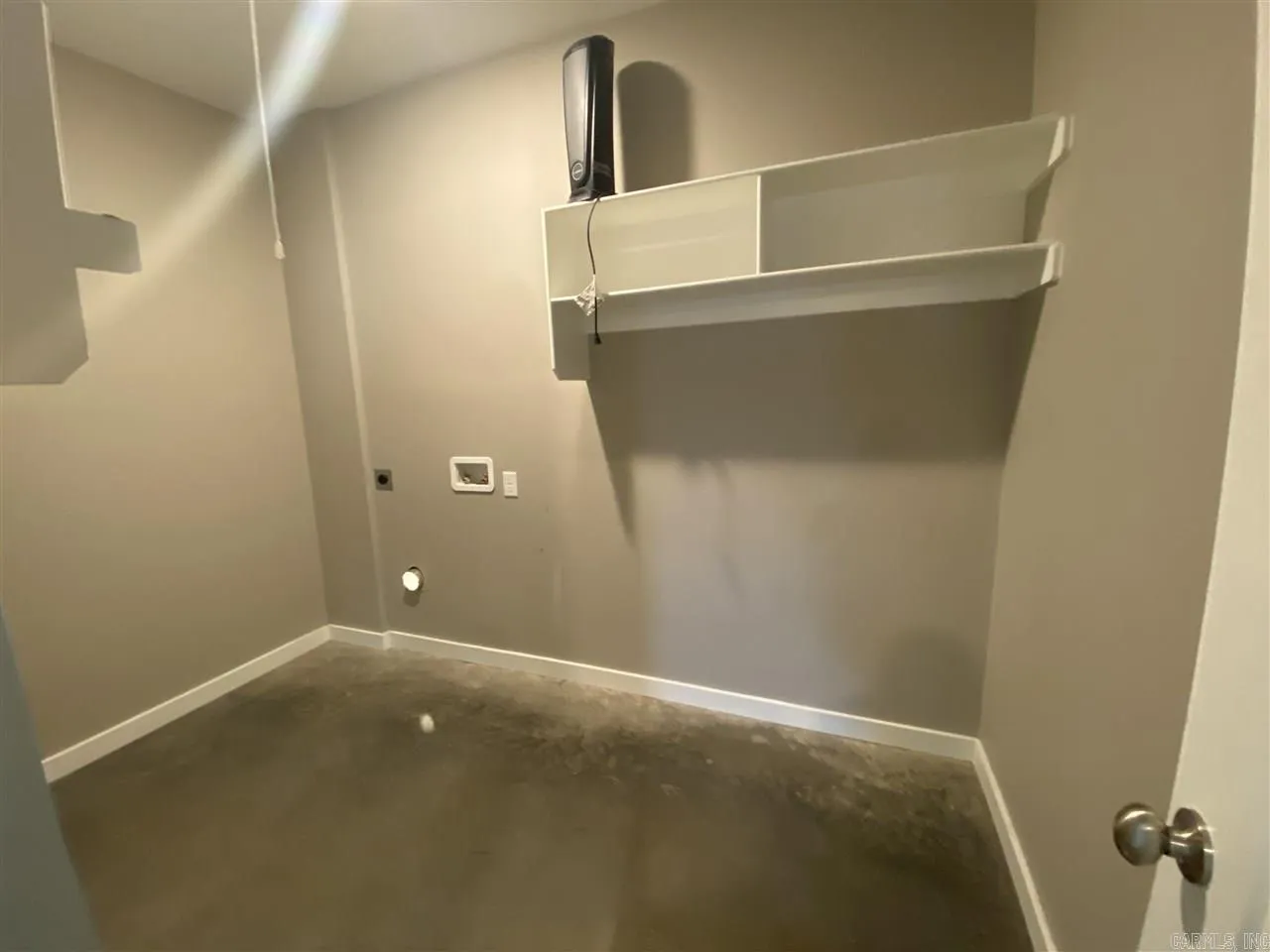 Property at 410  S market - Image 10