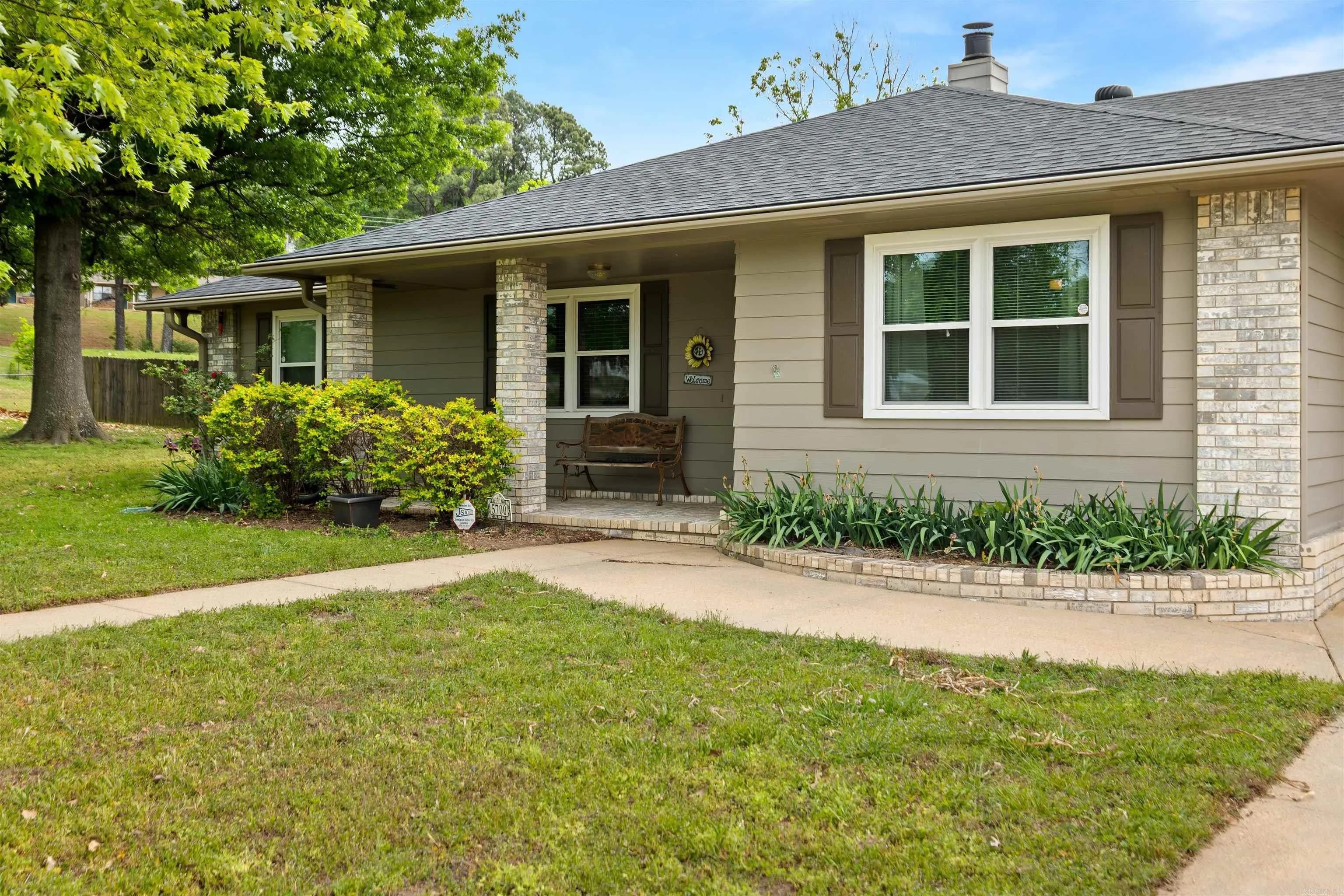 Property at 5700  Southview - Image 4