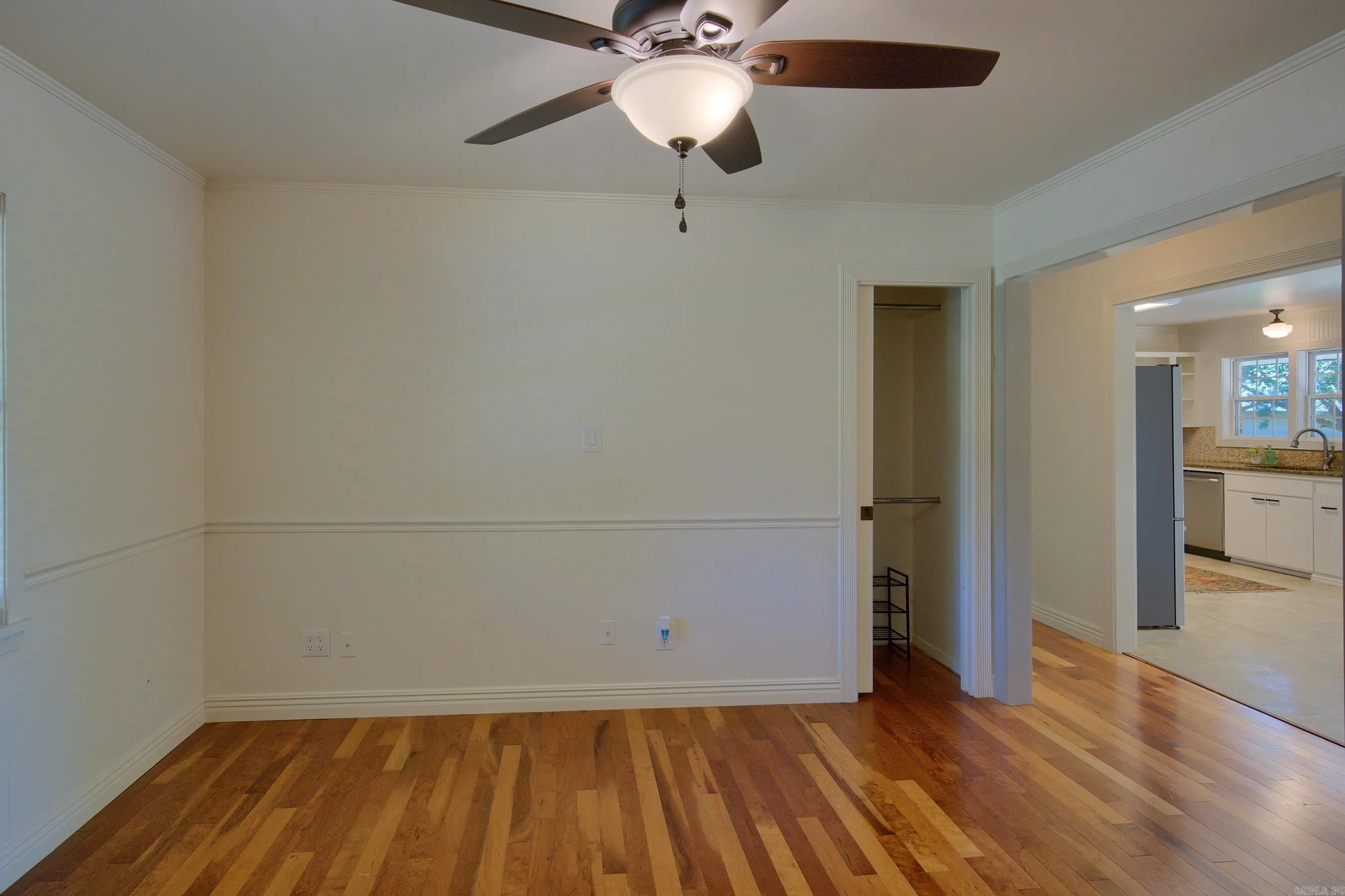 Property at 208  Indian hills - Image 20
