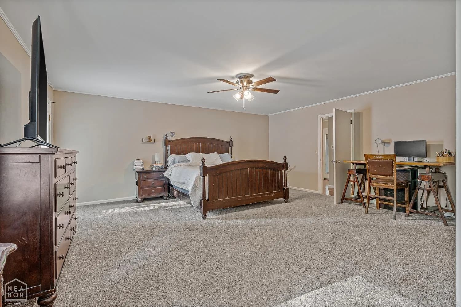 Property at 1001  Northwood - Image 13