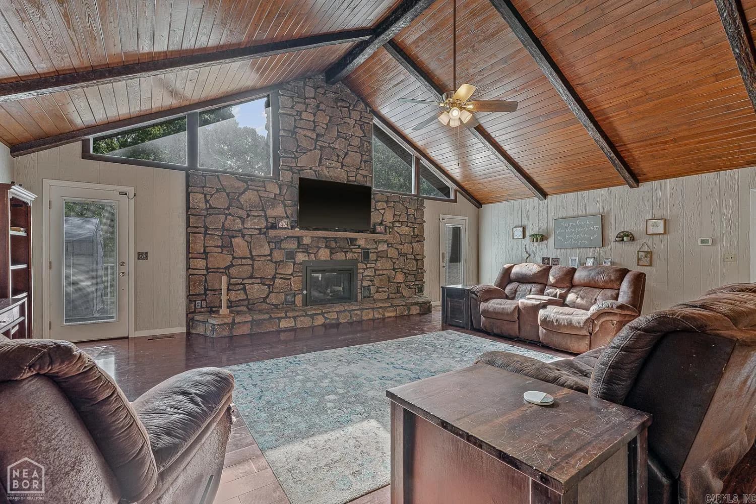Property at 1001  Northwood - Image 6