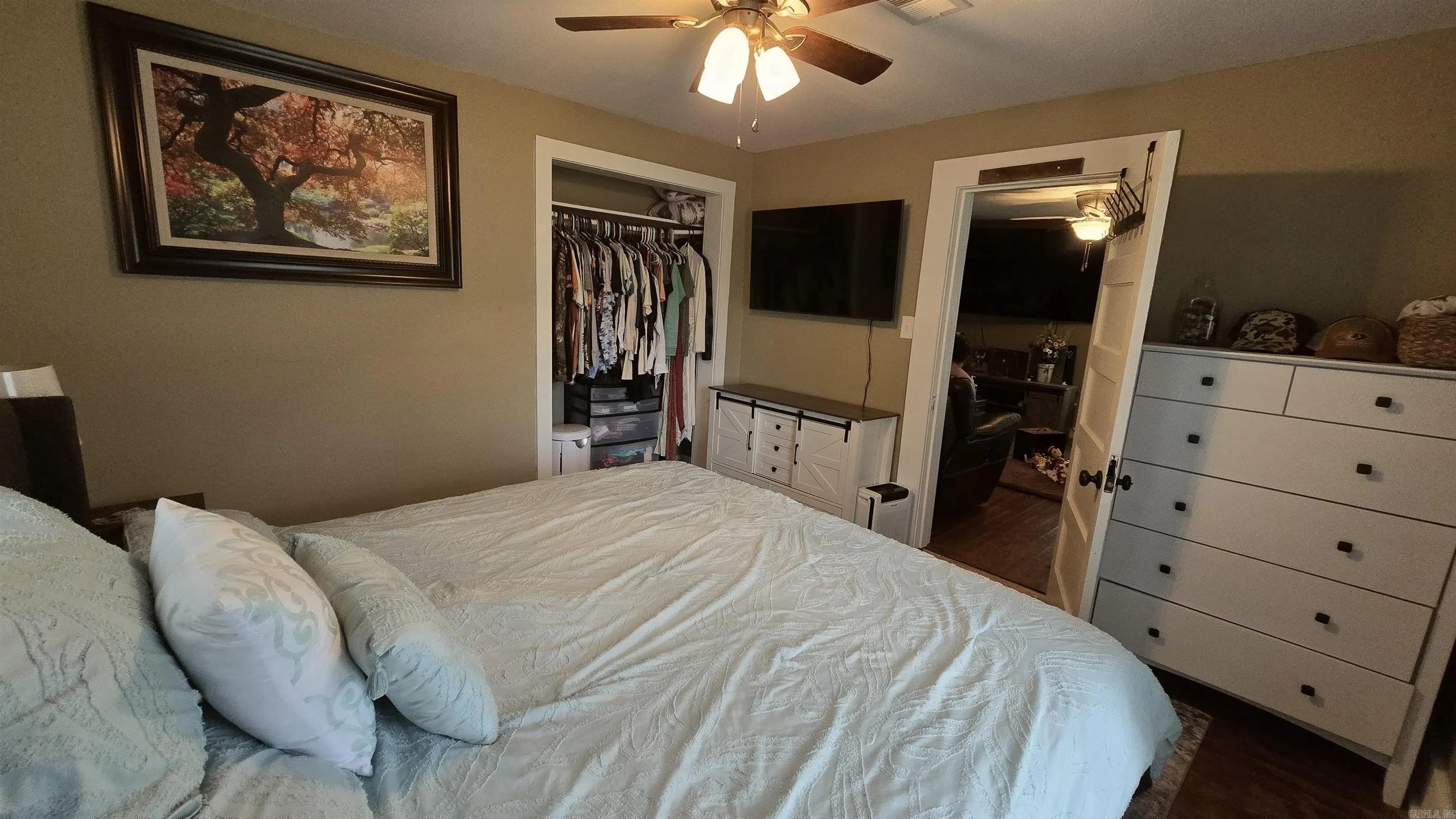 Property at 249 N Highway 7 north - Image 15
