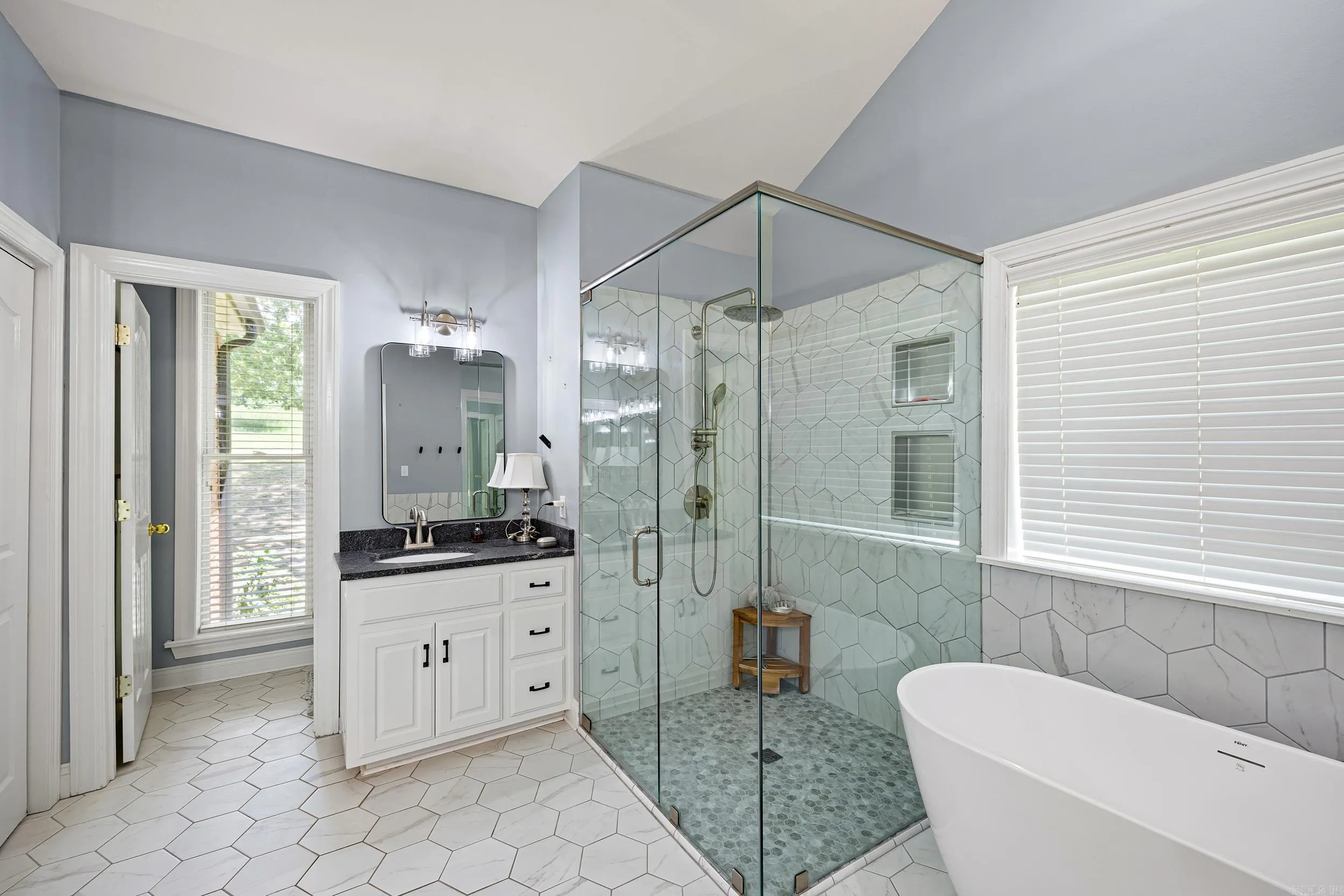 Property at 8 E Ridgeline - Image 26