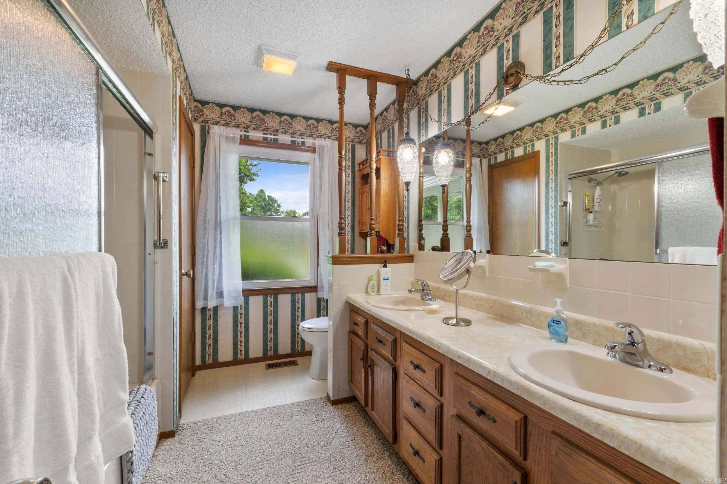 Property at 1919  Ivy lane - Image 13