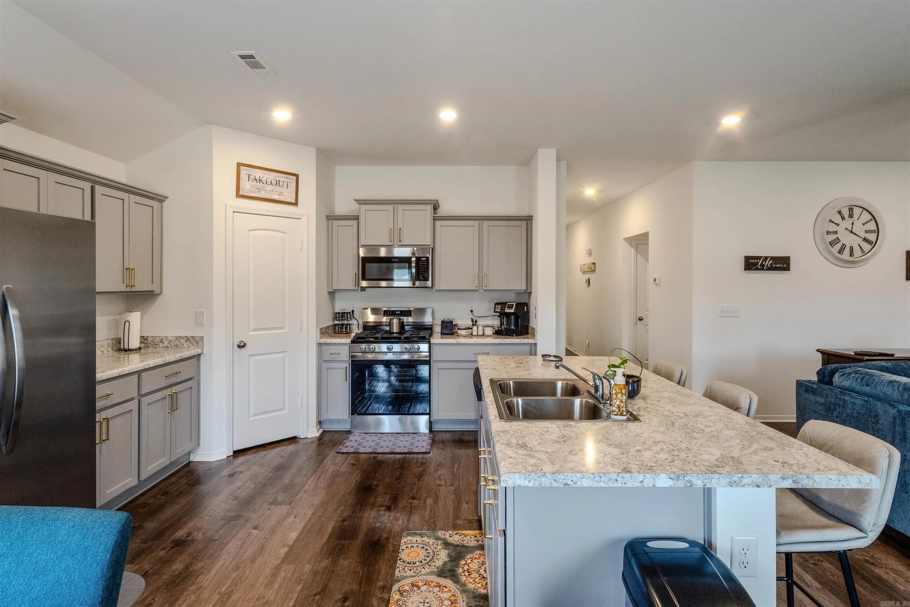 Property at 11078  River valley - Image 18
