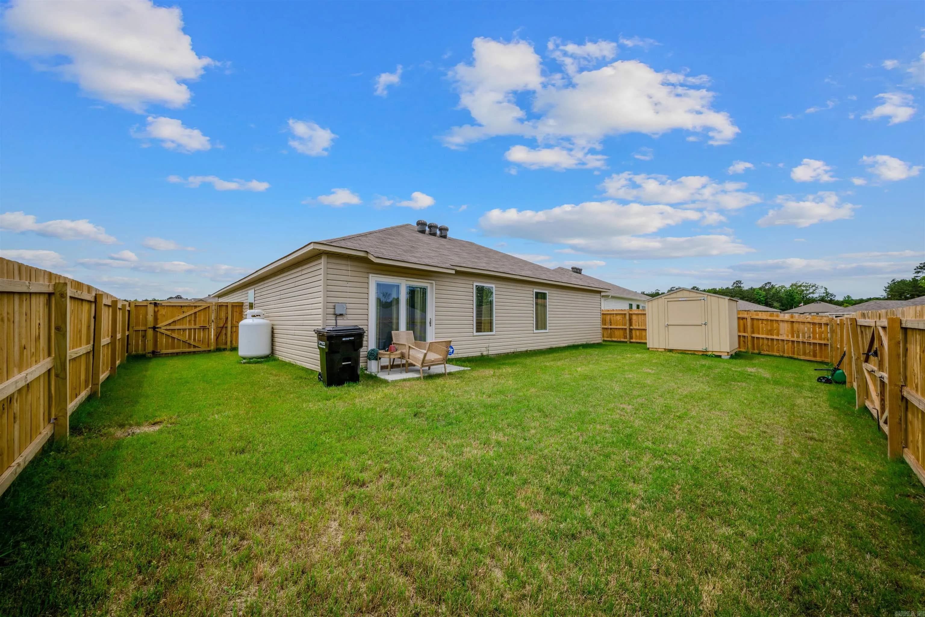 Property at 11078  River valley - Image 37