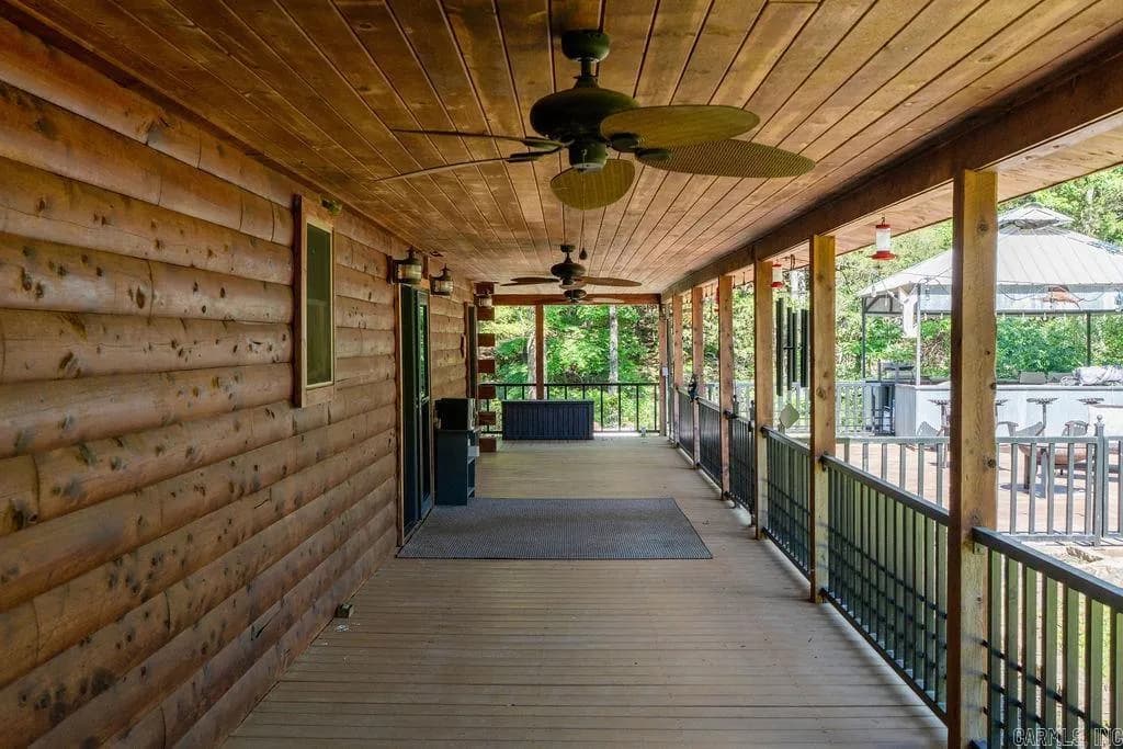 Property at 705  Industrial park rd - Image 32