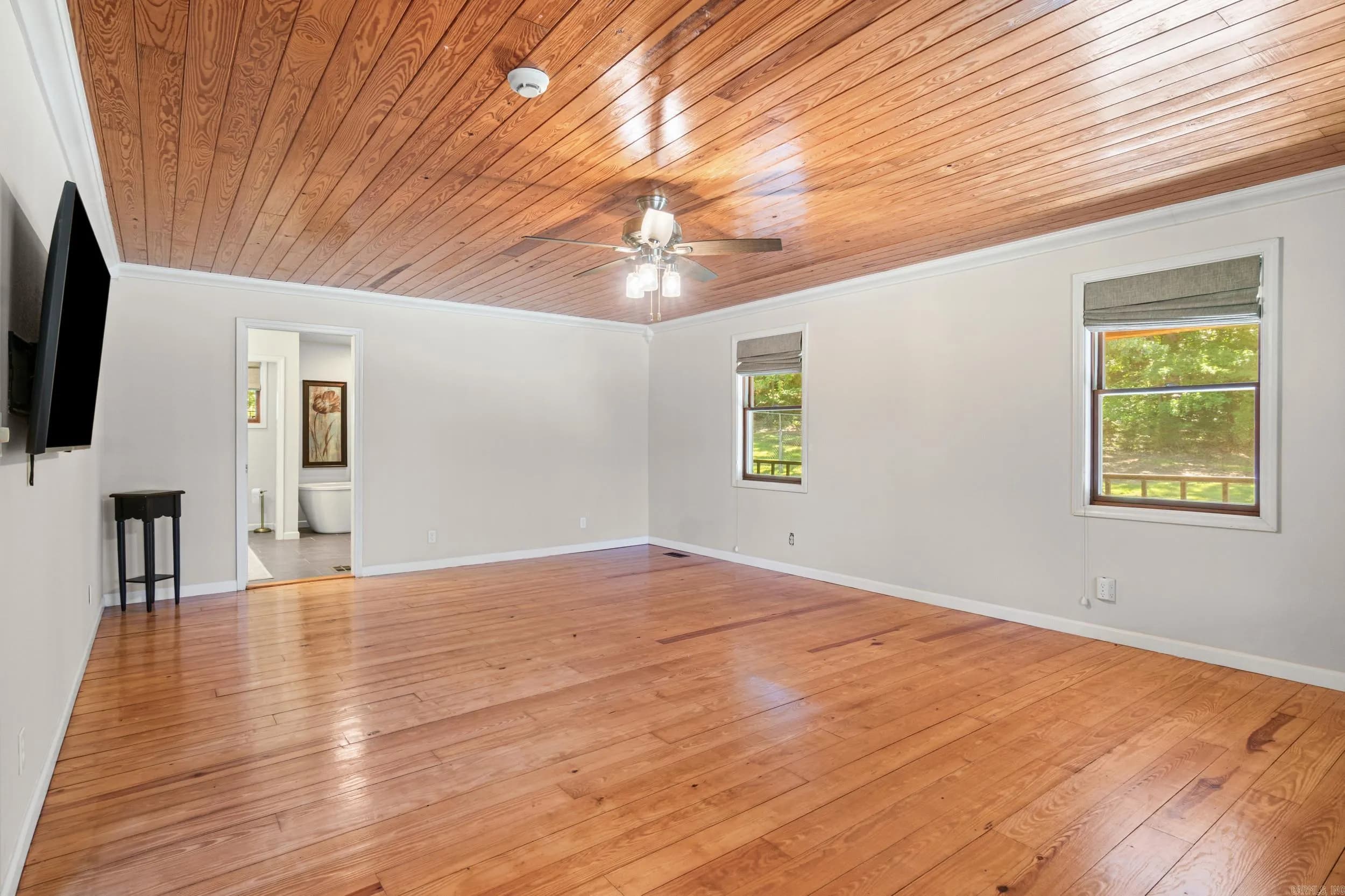 Property at 705  Industrial park rd - Image 22