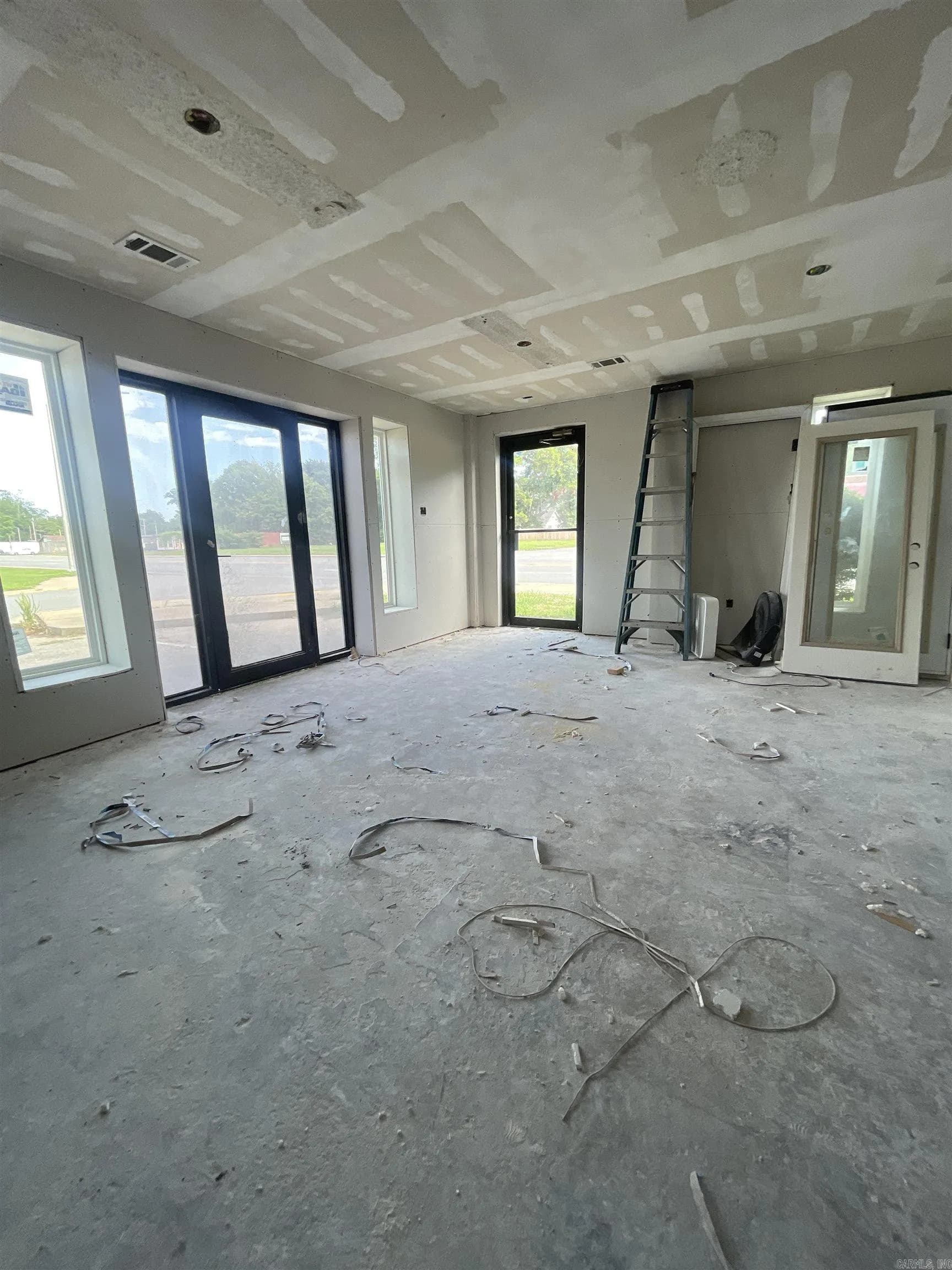 Property at 2323 E Broadway street - Image 15