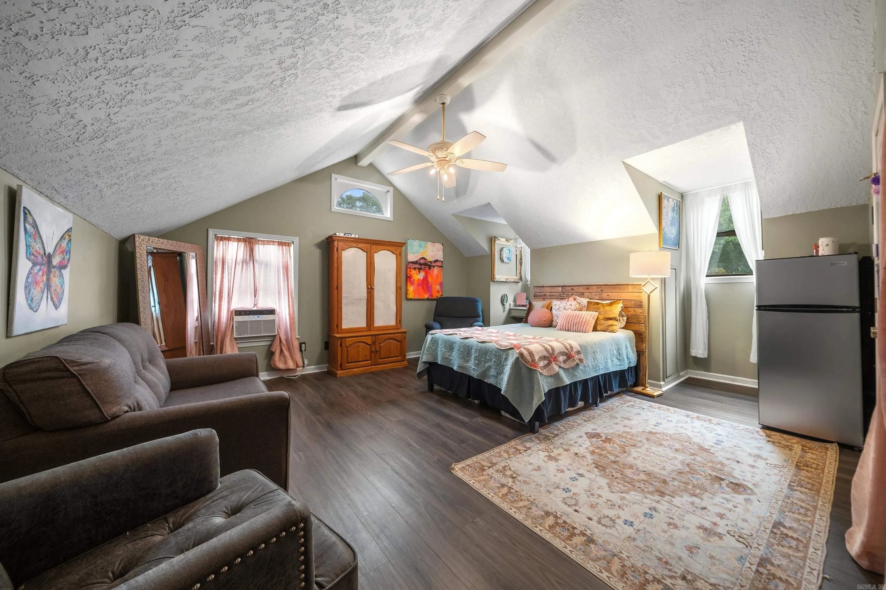 Property at 139  Mary - Image 28