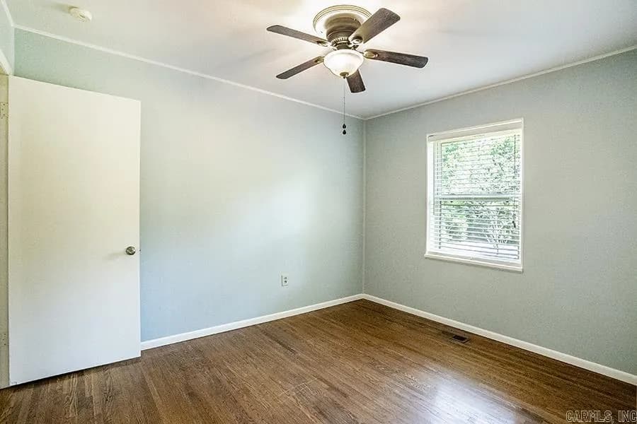 Property at 3806  Idlewild - Image 17