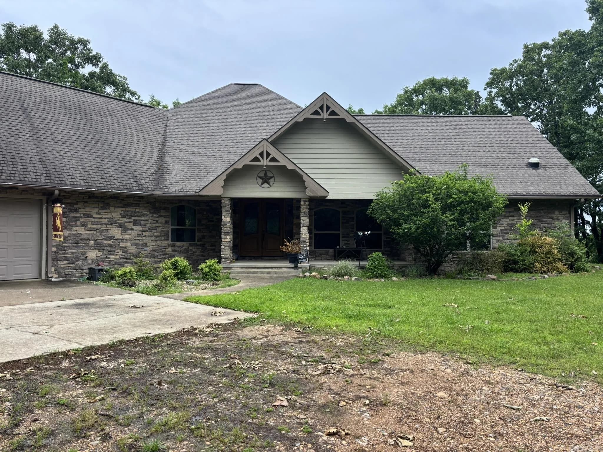 Property at 252  Mountain mist - Image 7