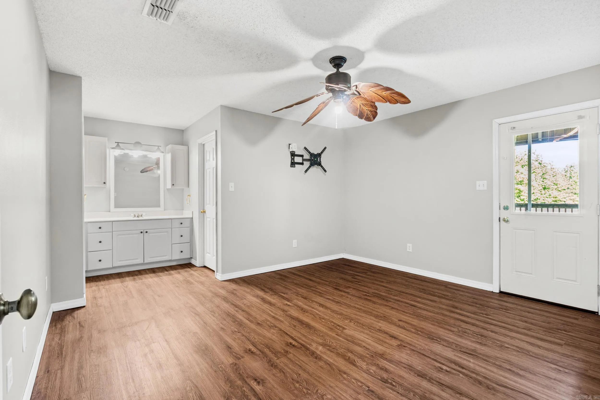Property at 137  Langston - Image 12