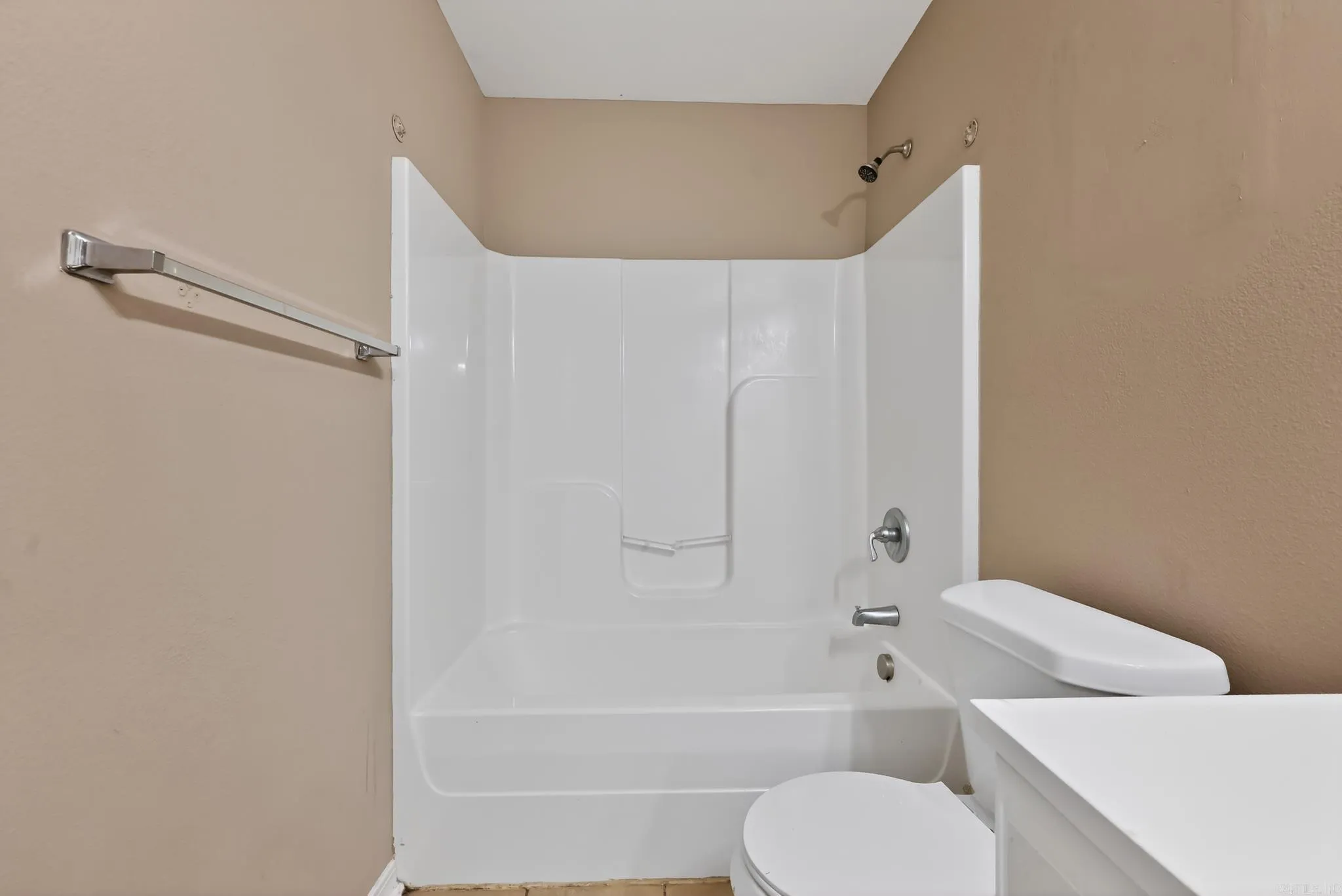 Property at 2700  Jefferson - Image 32