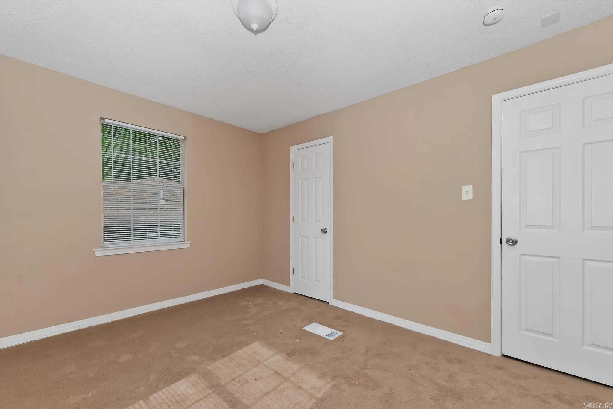 Property at 2700  Jefferson - Image 20