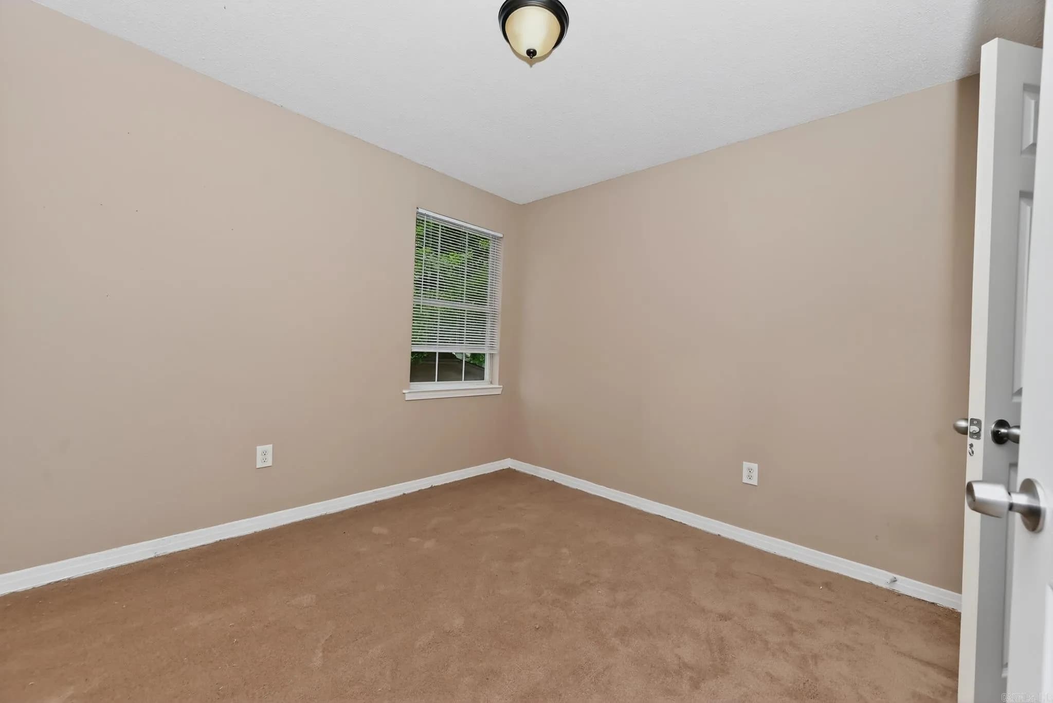 Property at 2700  Jefferson - Image 29