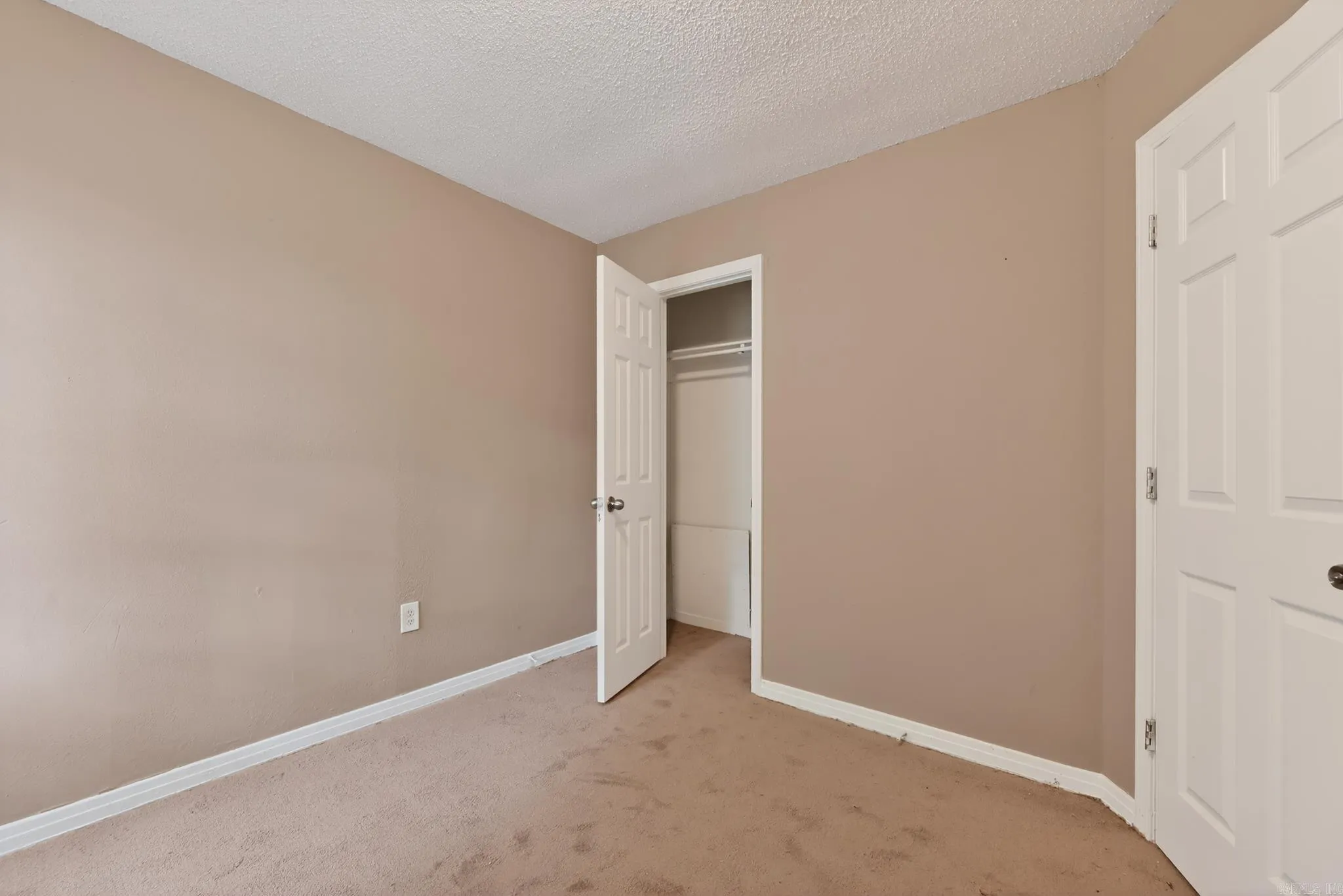 Property at 2700  Jefferson - Image 22