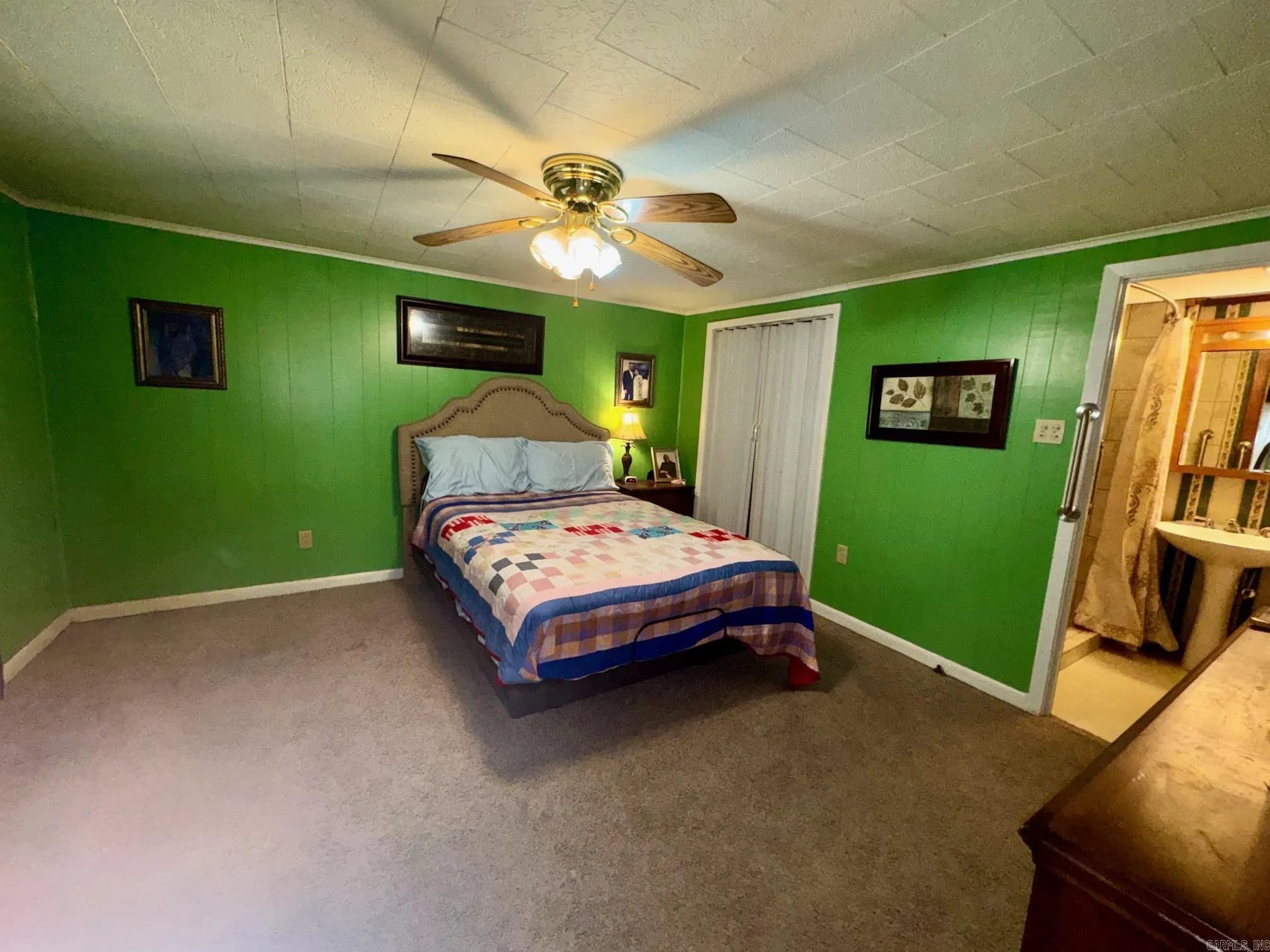 Property at 202  Skunk hollow - Image 10