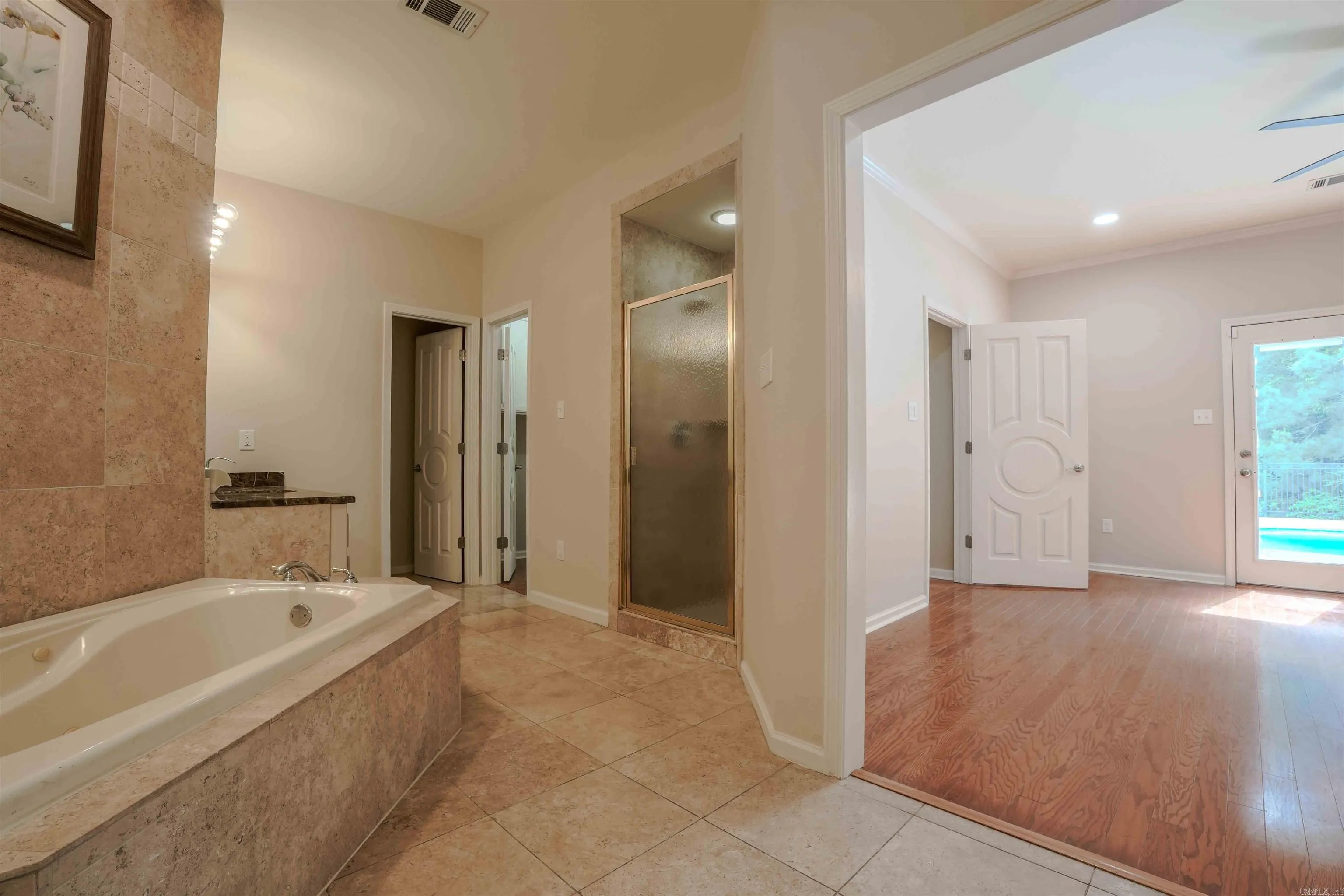 Property at 102  Raintree - Image 33