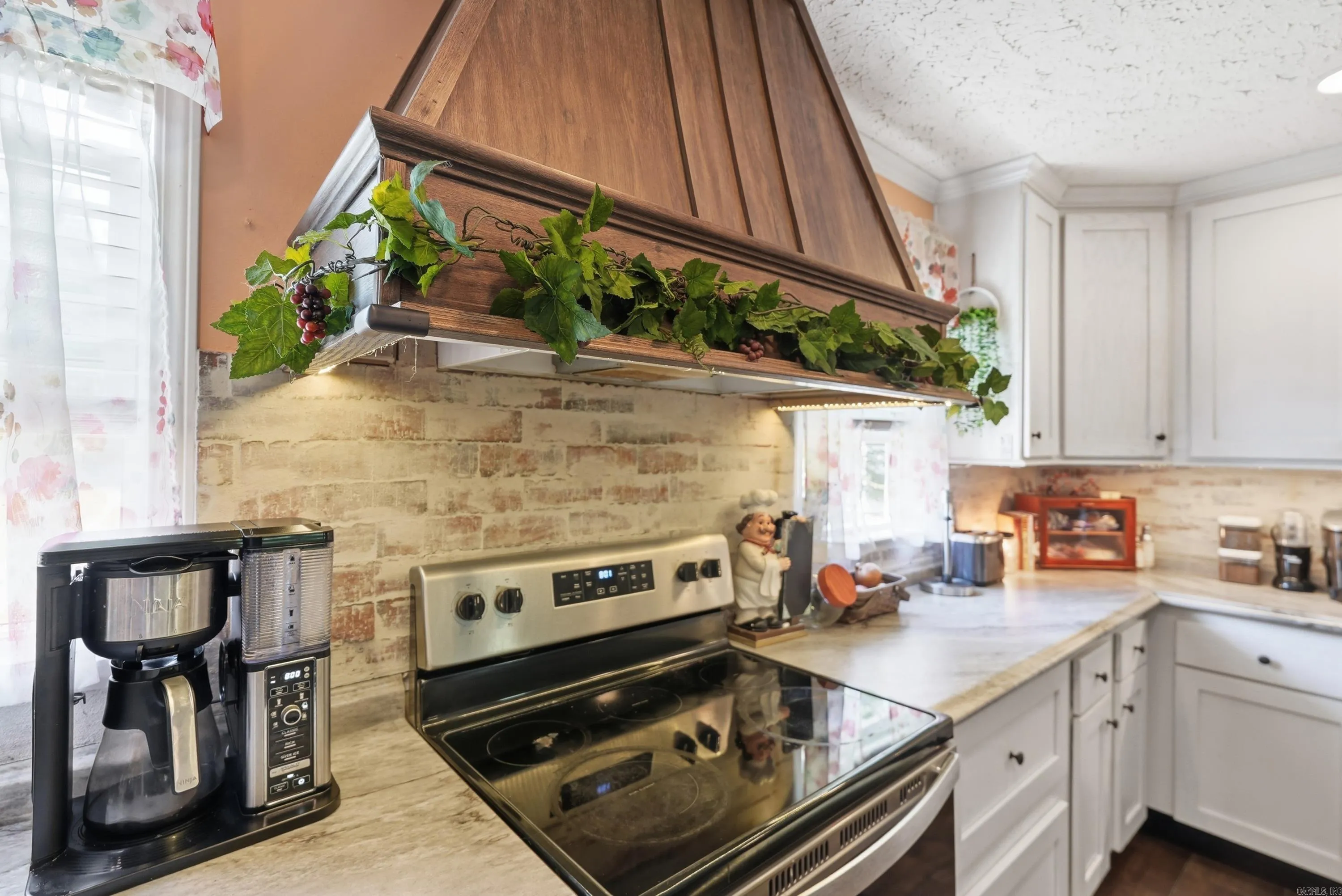 Property at 3001 S Evans - Image 12