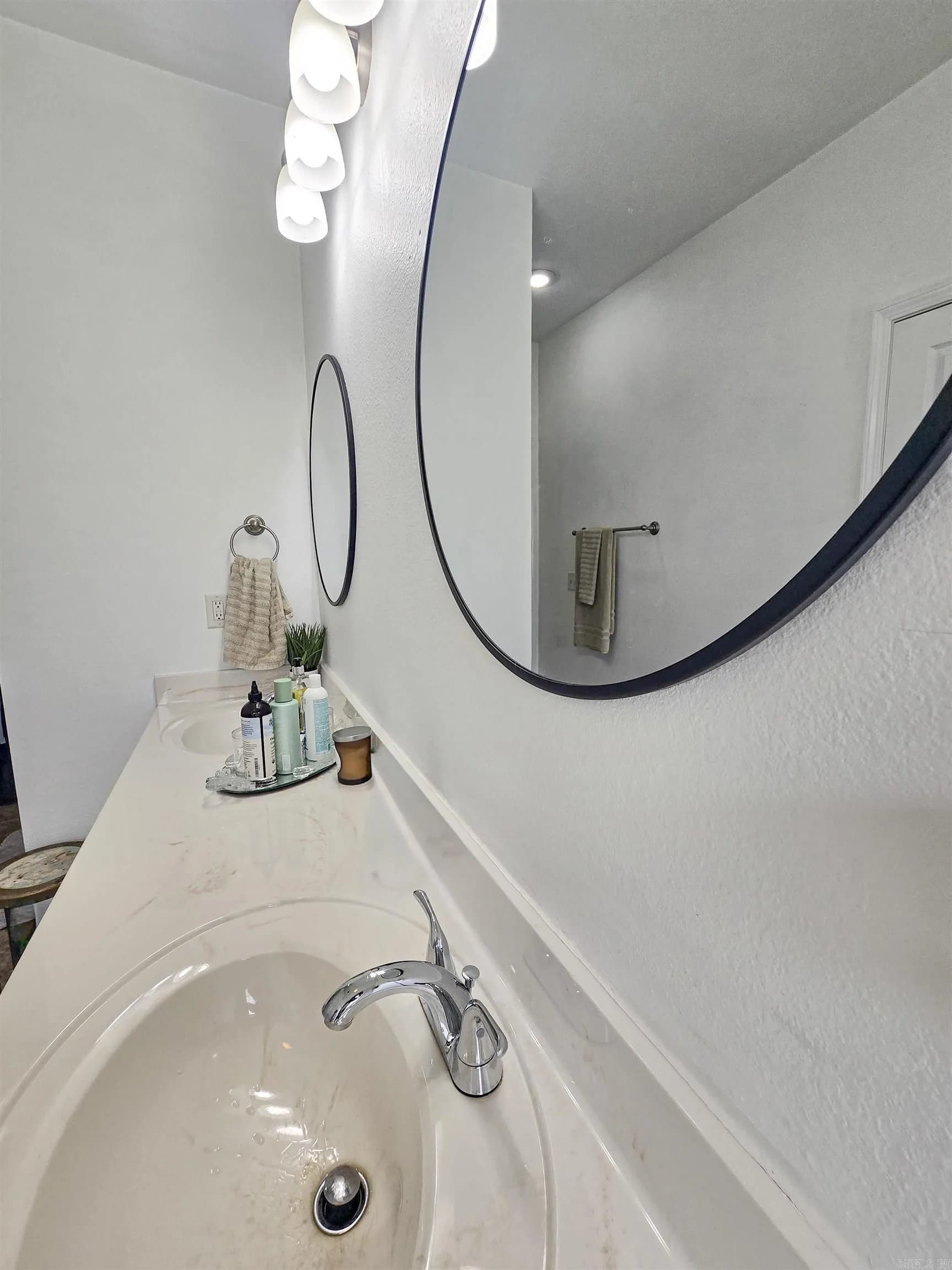 Property at 1685  Hosta - Image 17