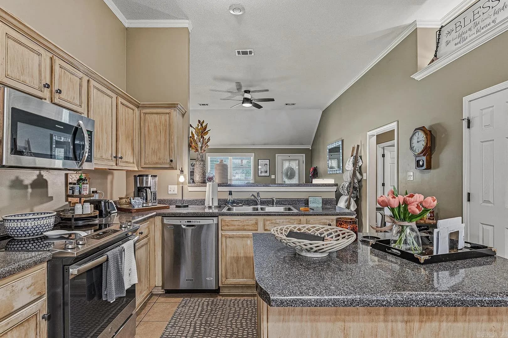 Property at 3717  Ridgeway - Image 10