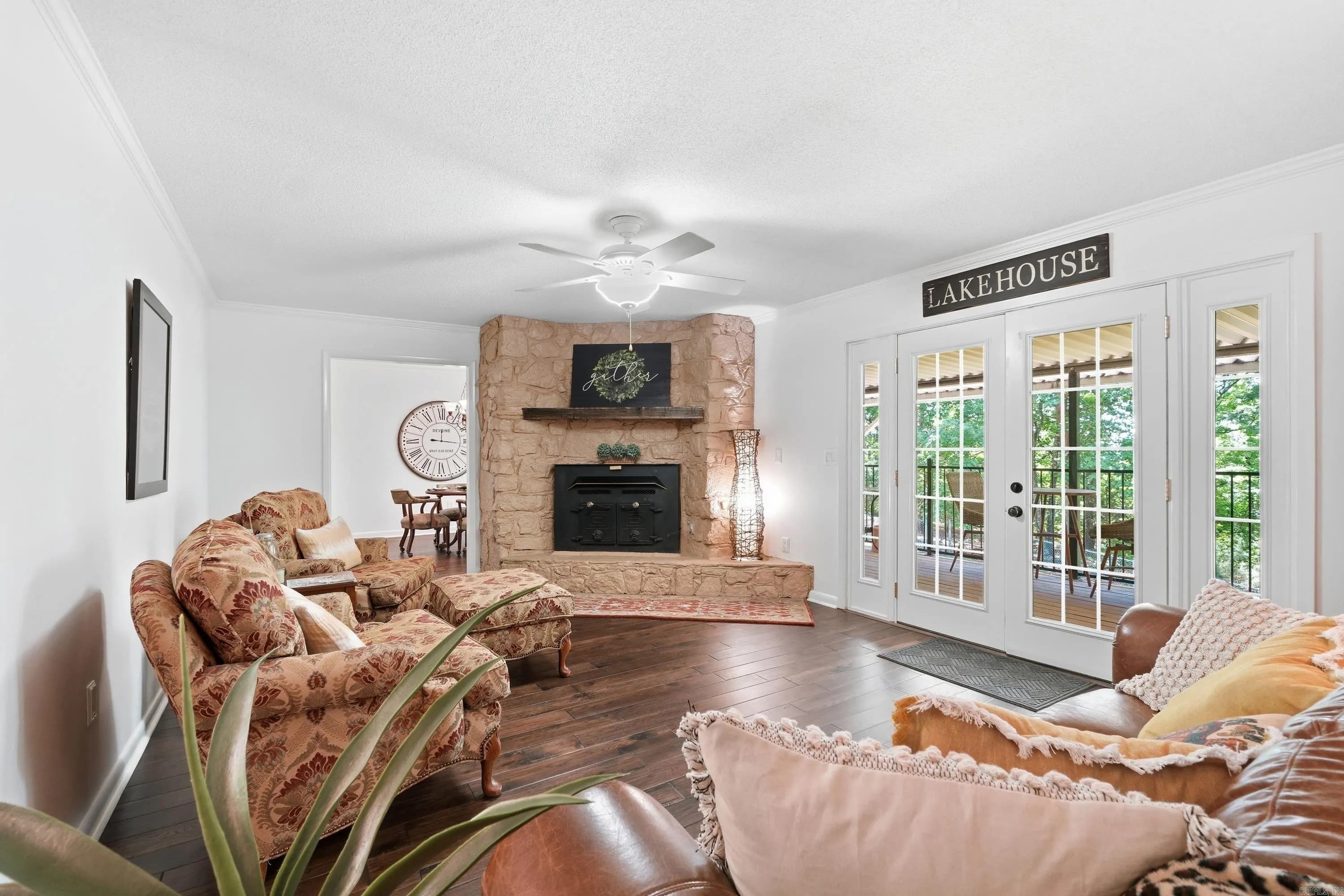 Property at 107  Hillside - Image 6