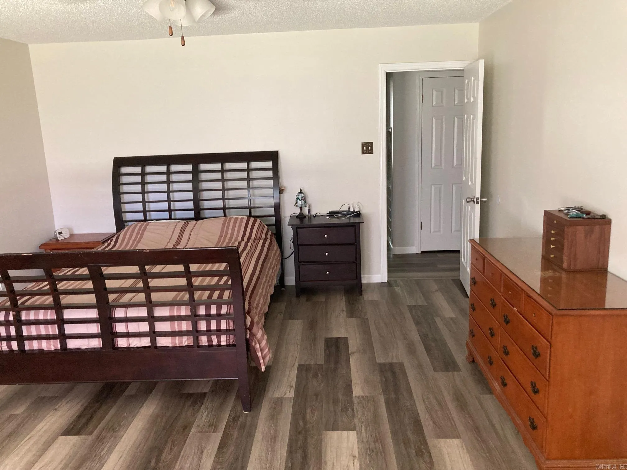 Property at 401  Lee - Image 17