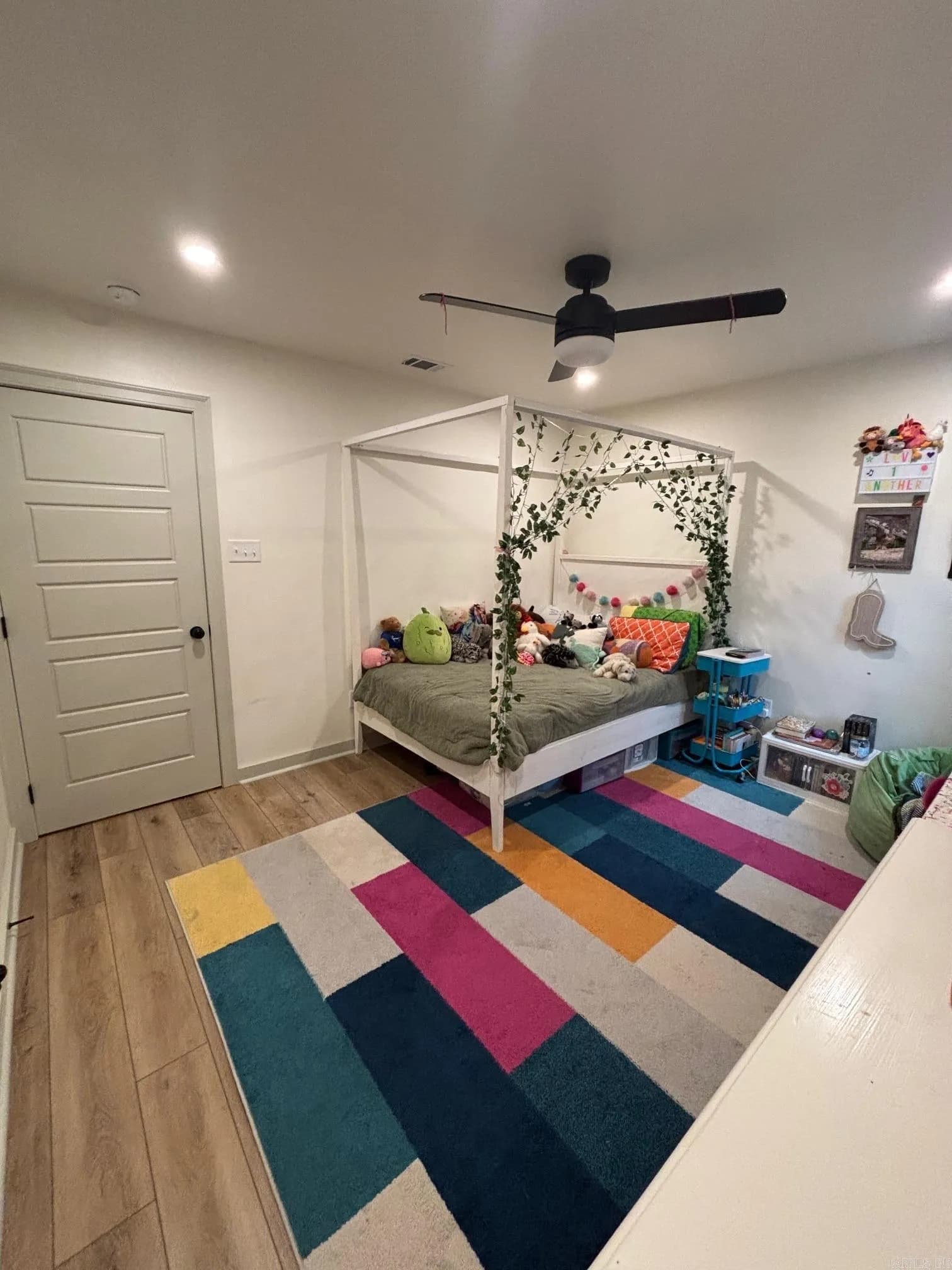 Property at 6276  Coy - Image 21