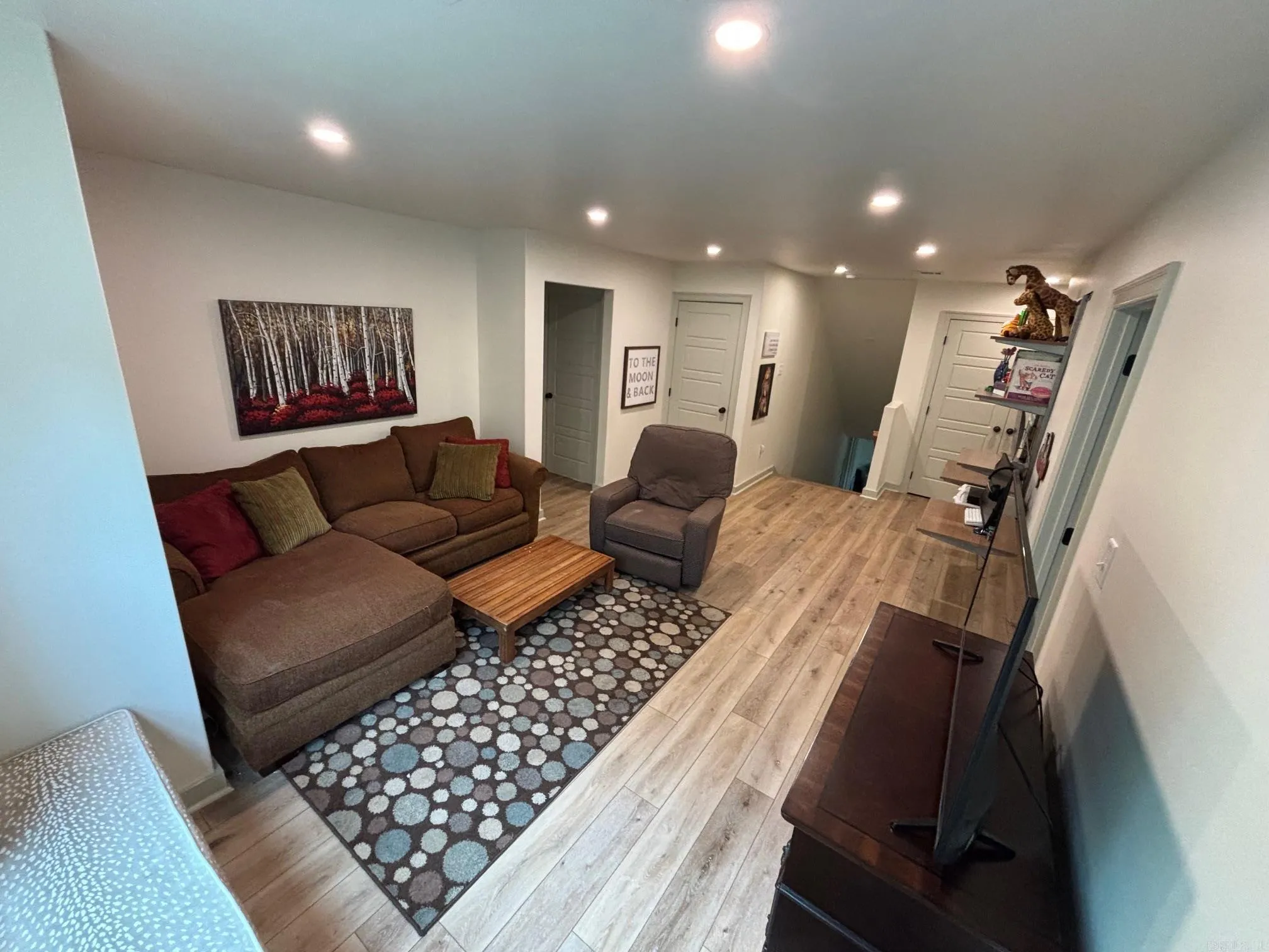 Property at 6276  Coy - Image 28