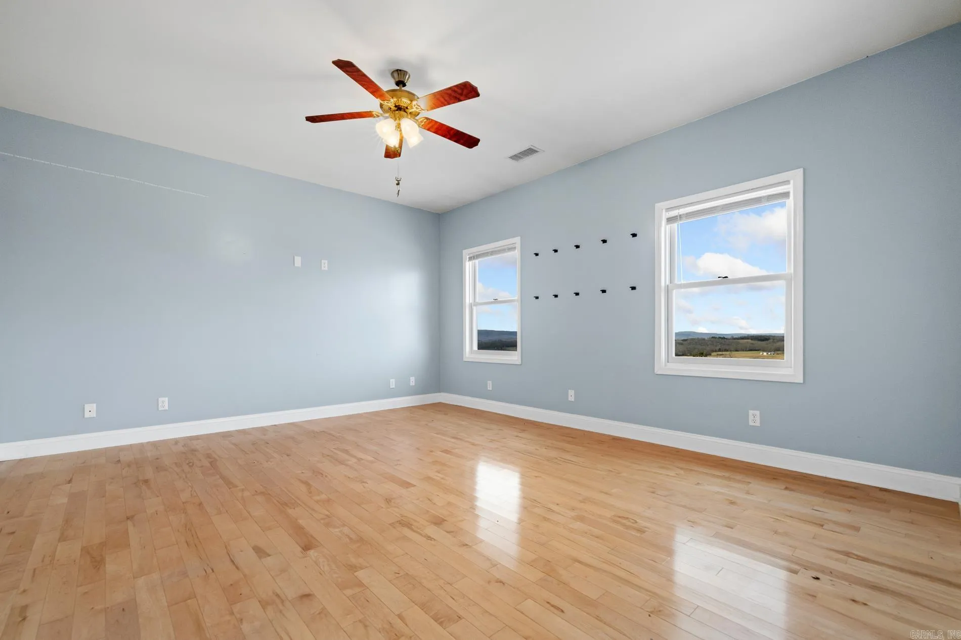 Property at 667  Cedar creek - Image 21