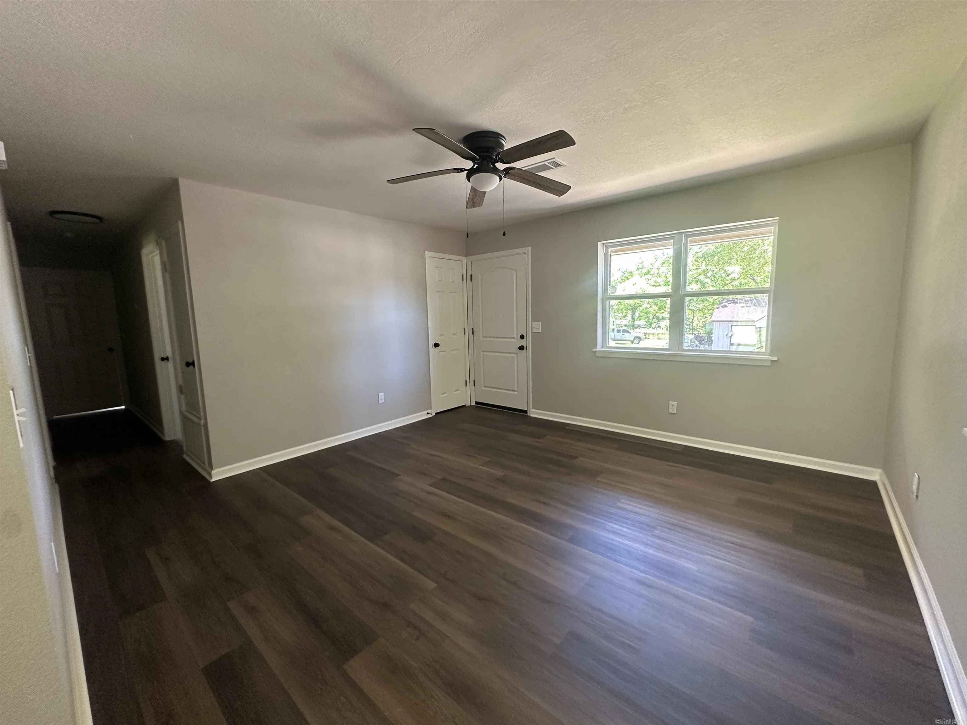 Property at 619  Hoover - Image 2