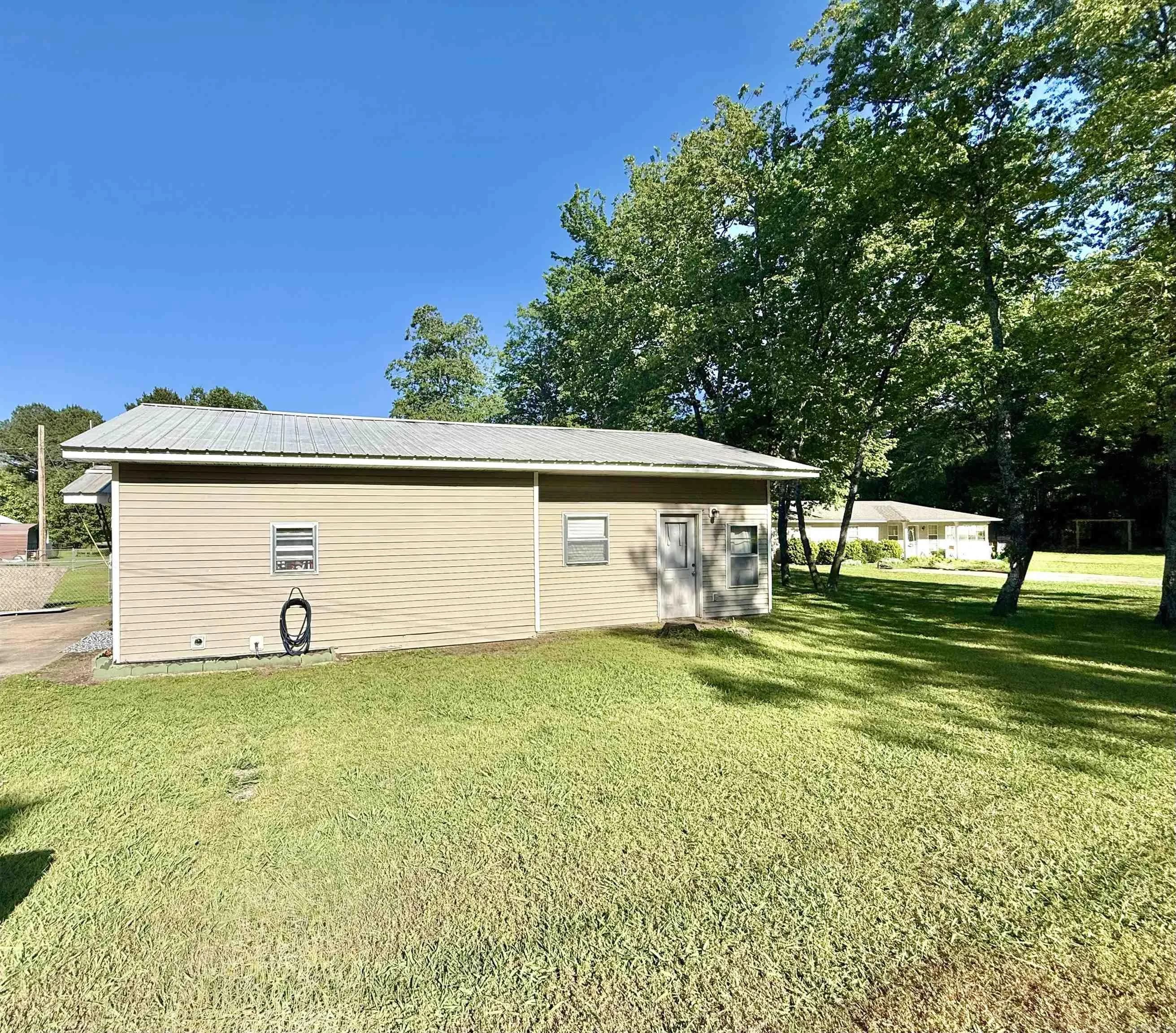 Property at 3  Paige - Image 12