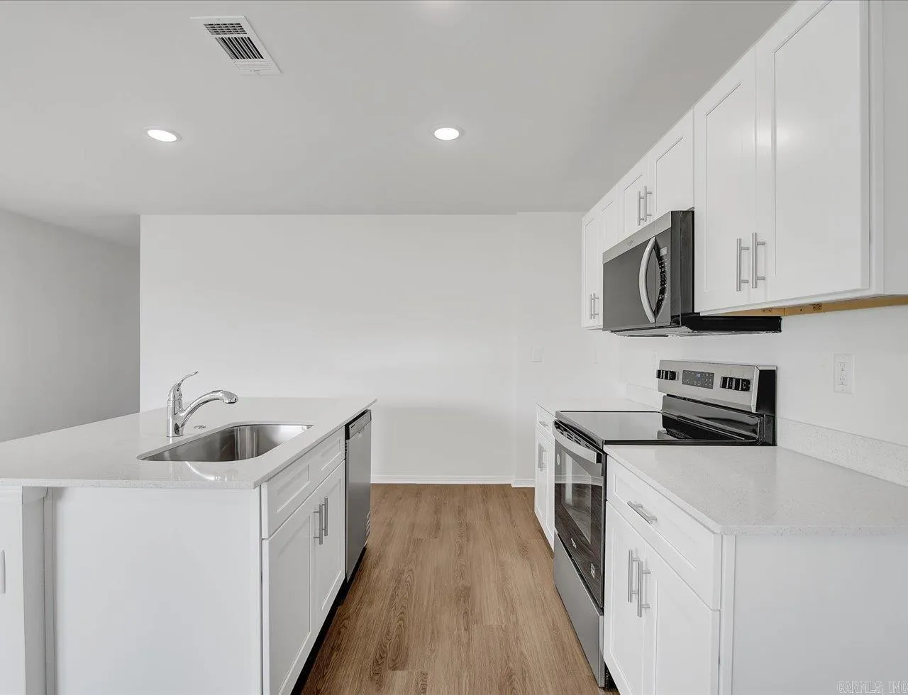 Property at 155  Bighorn - Image 6
