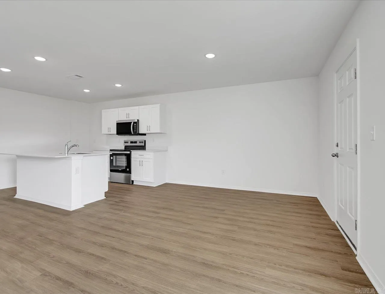 Property at 155  Bighorn - Image 10