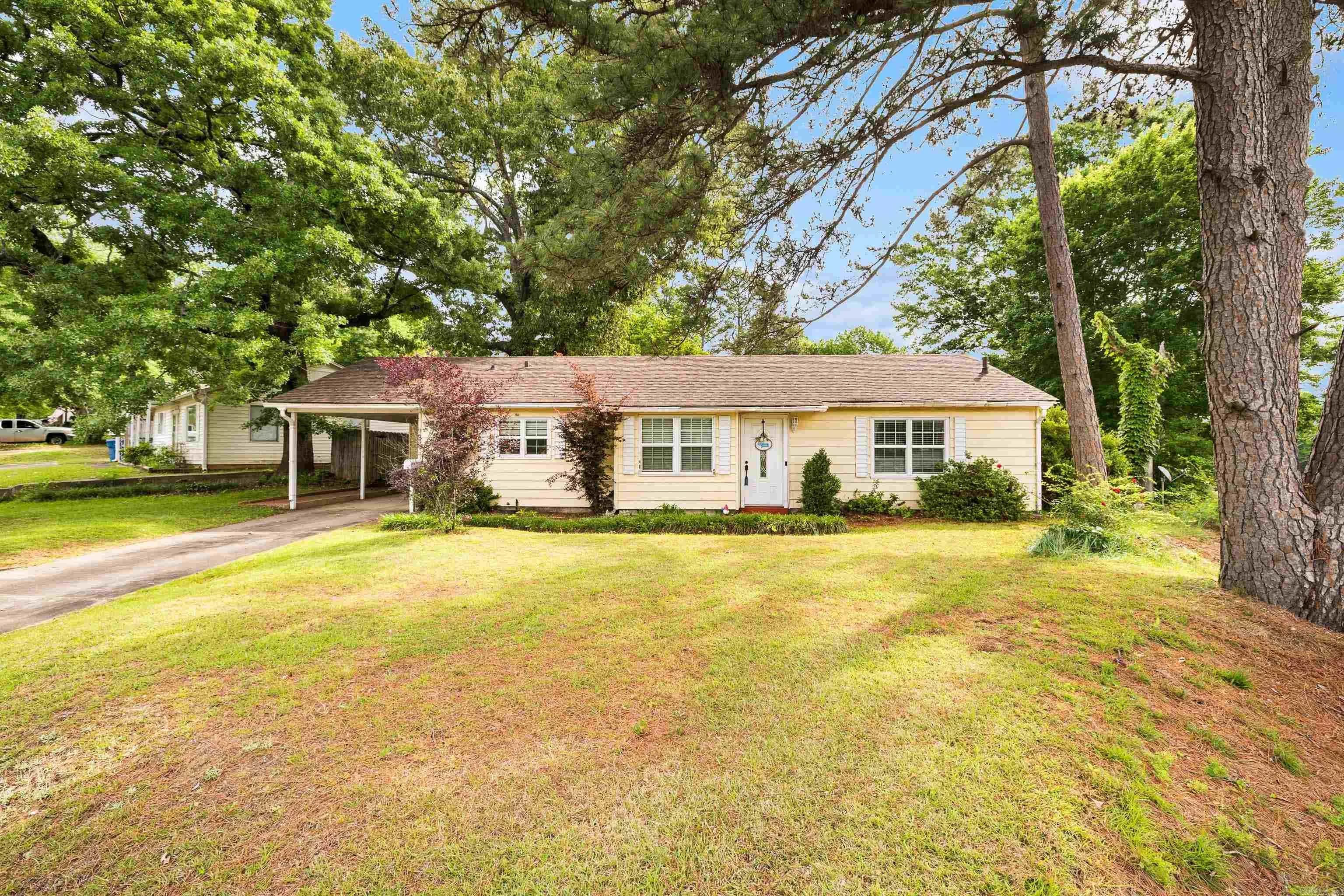 Property at 903  Oakwood - Image 30