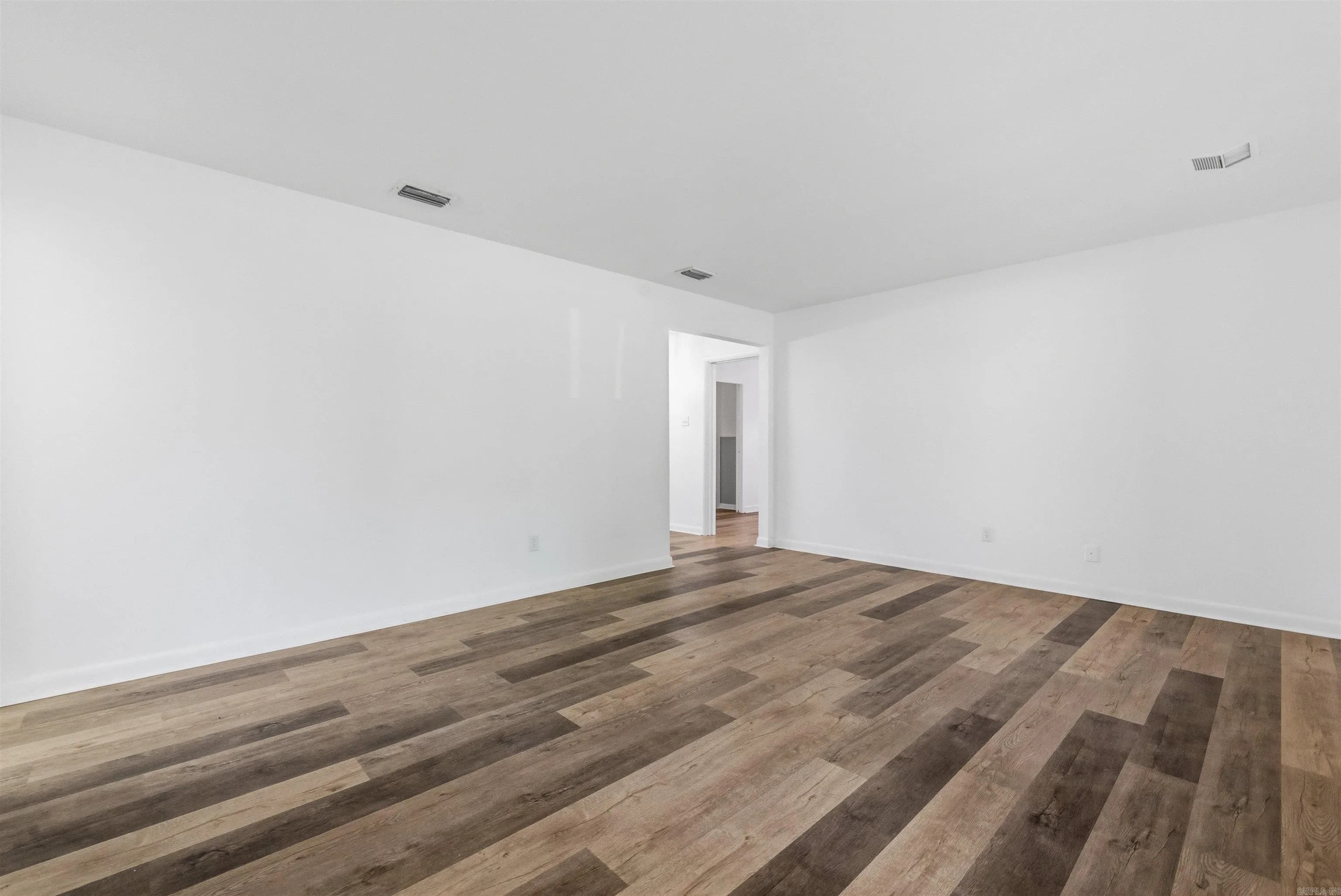 Property at 15  Phyllis ct - Image 2